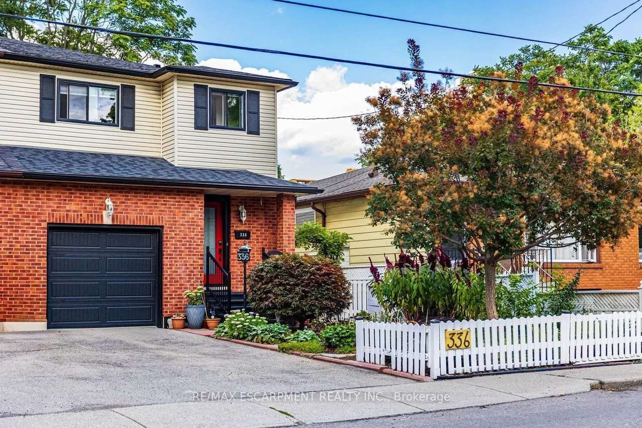336 Jackson Street W