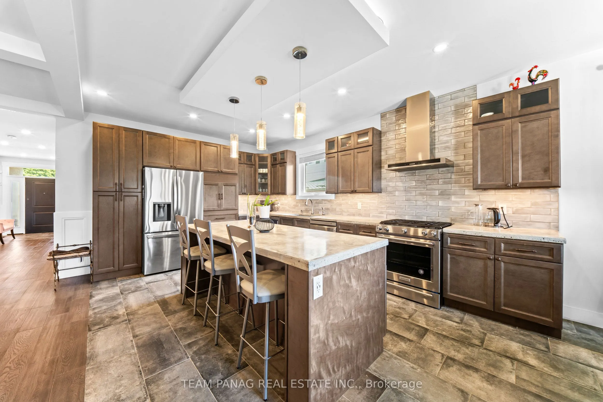 646 West 5th Street