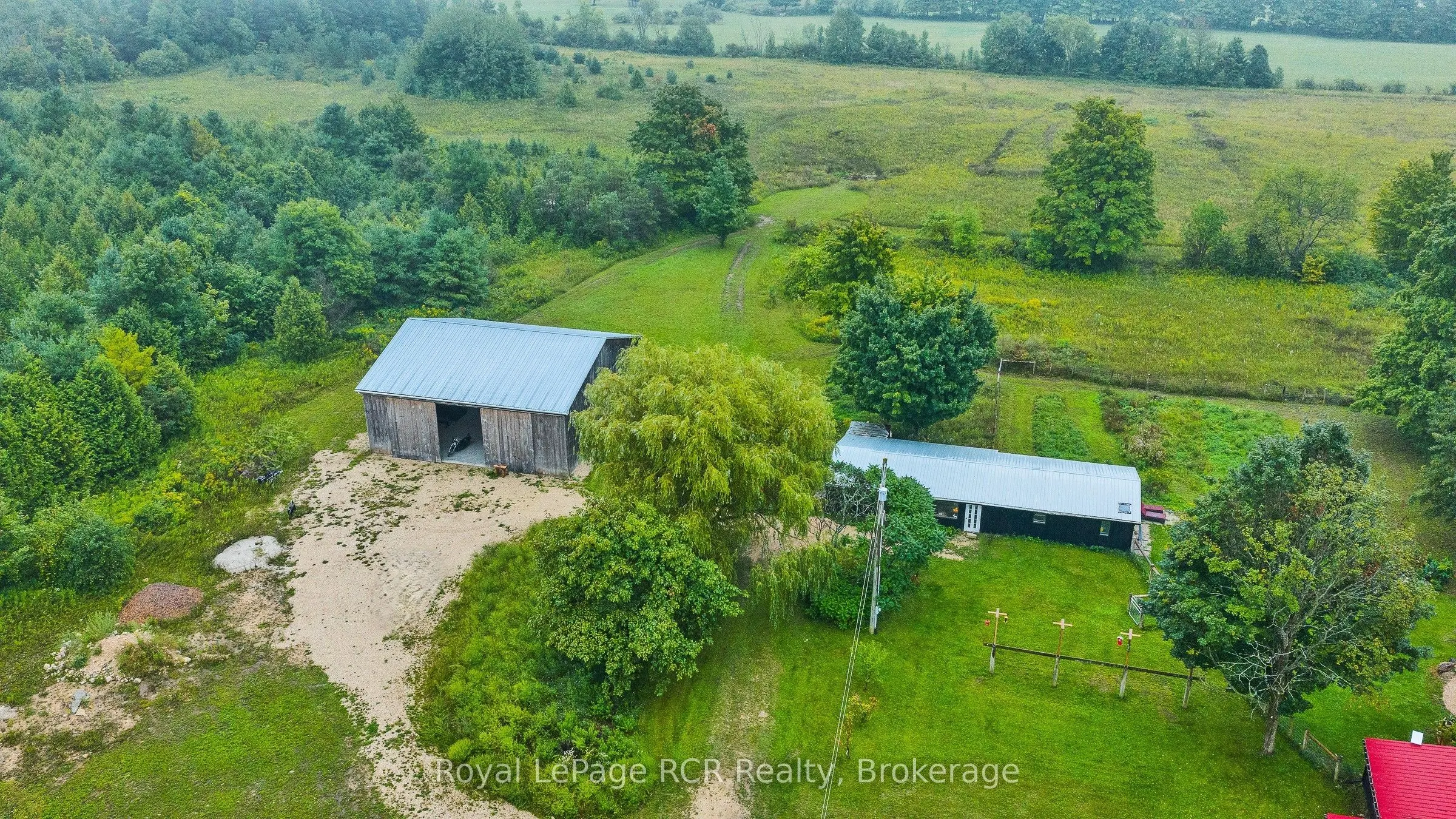 585216 Sideroad 10A