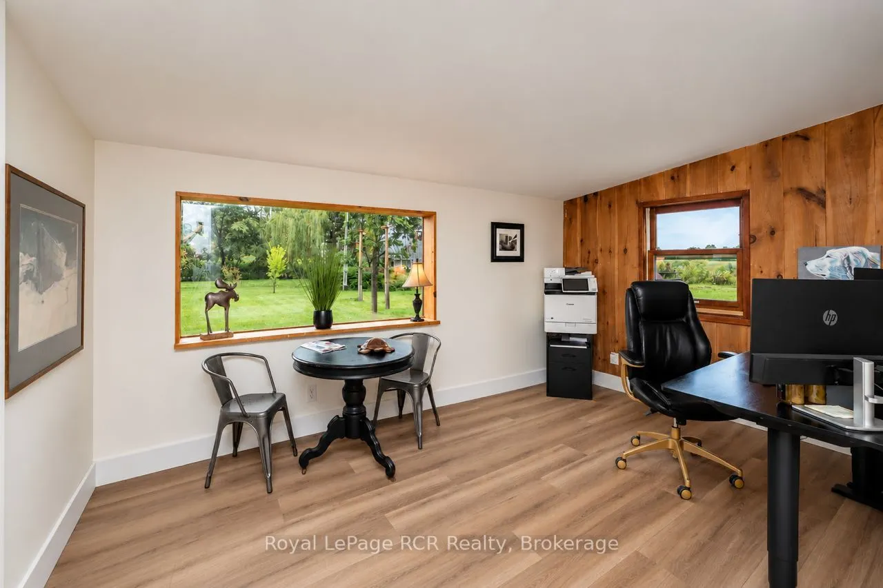 585216 Sideroad 10A