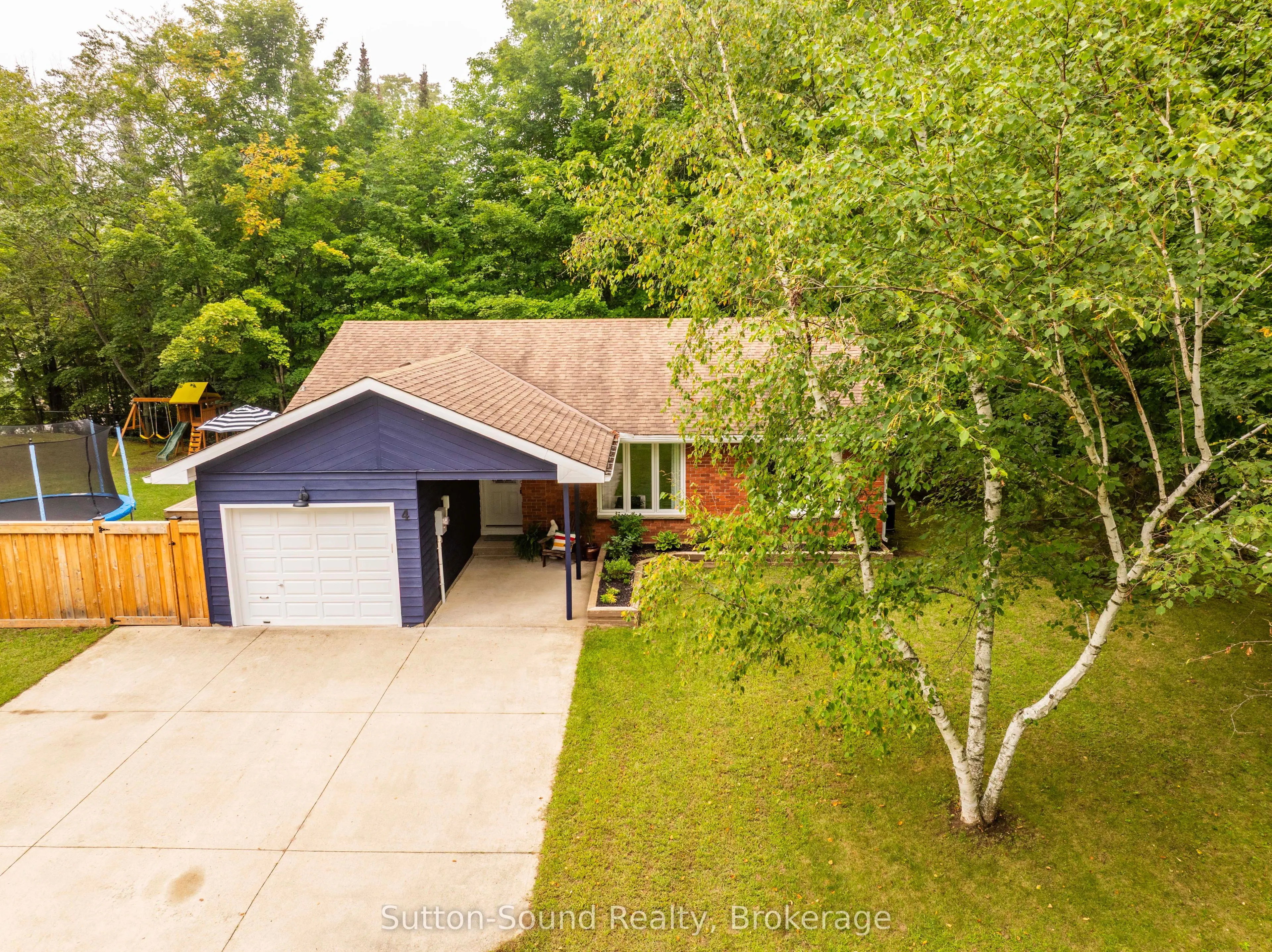 4 Maplewood Drive