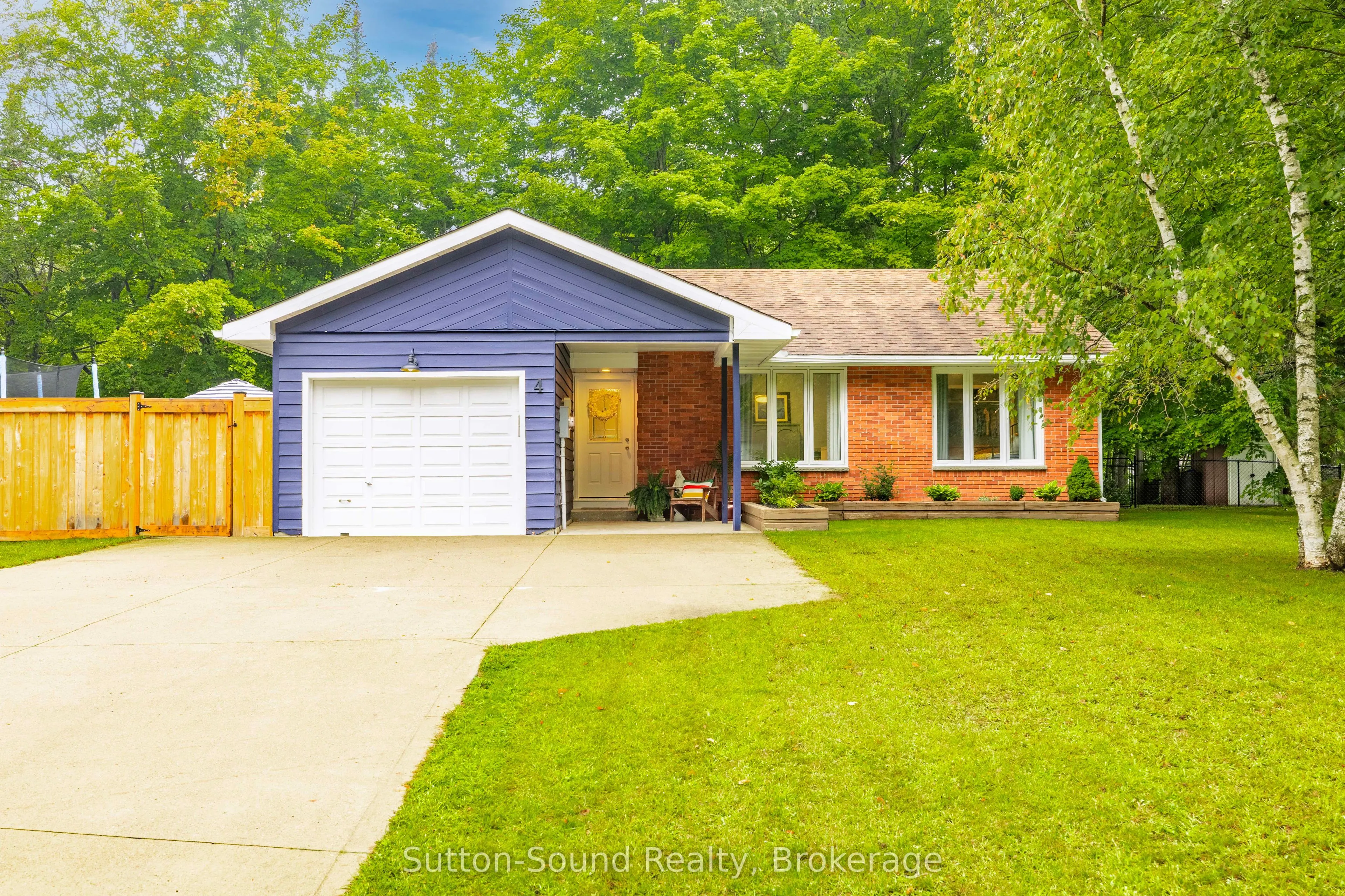 4 Maplewood Drive