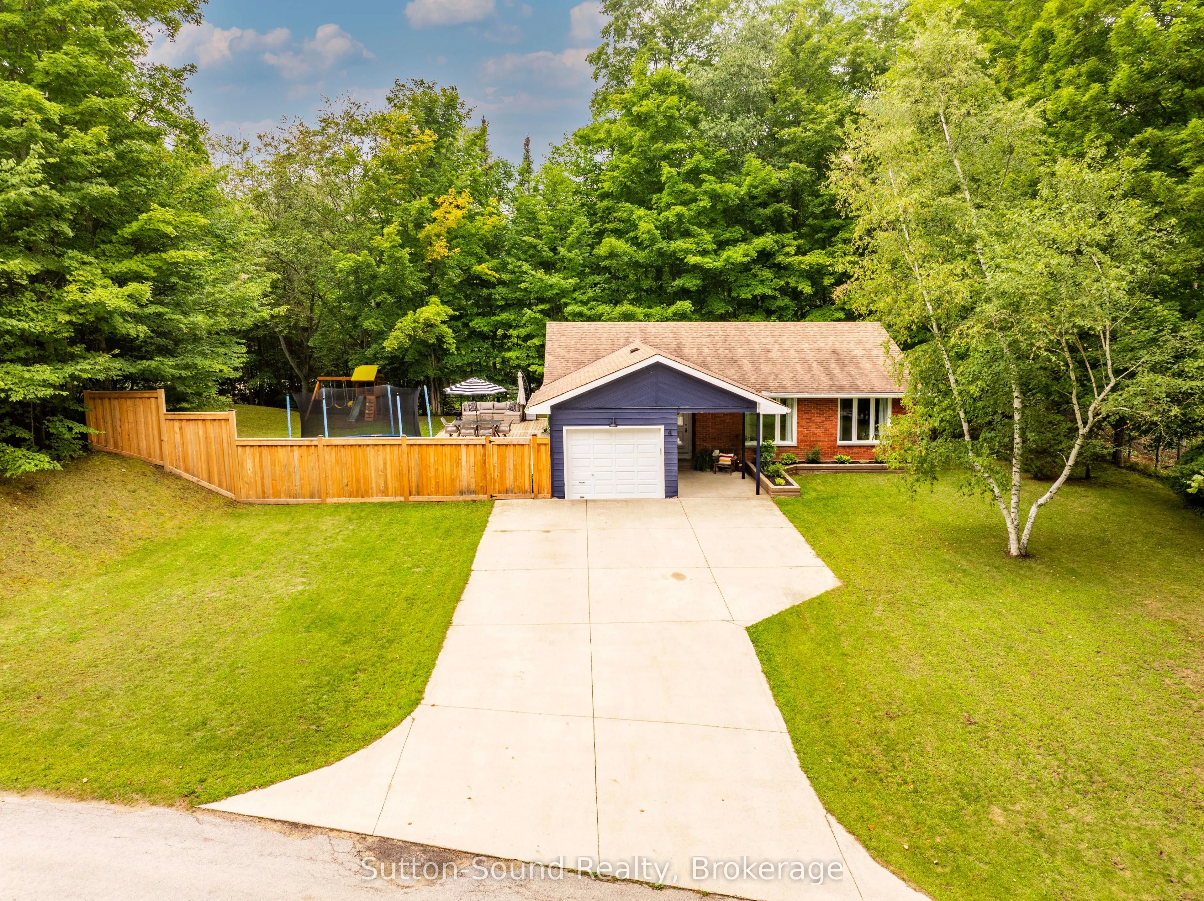4 Maplewood Drive