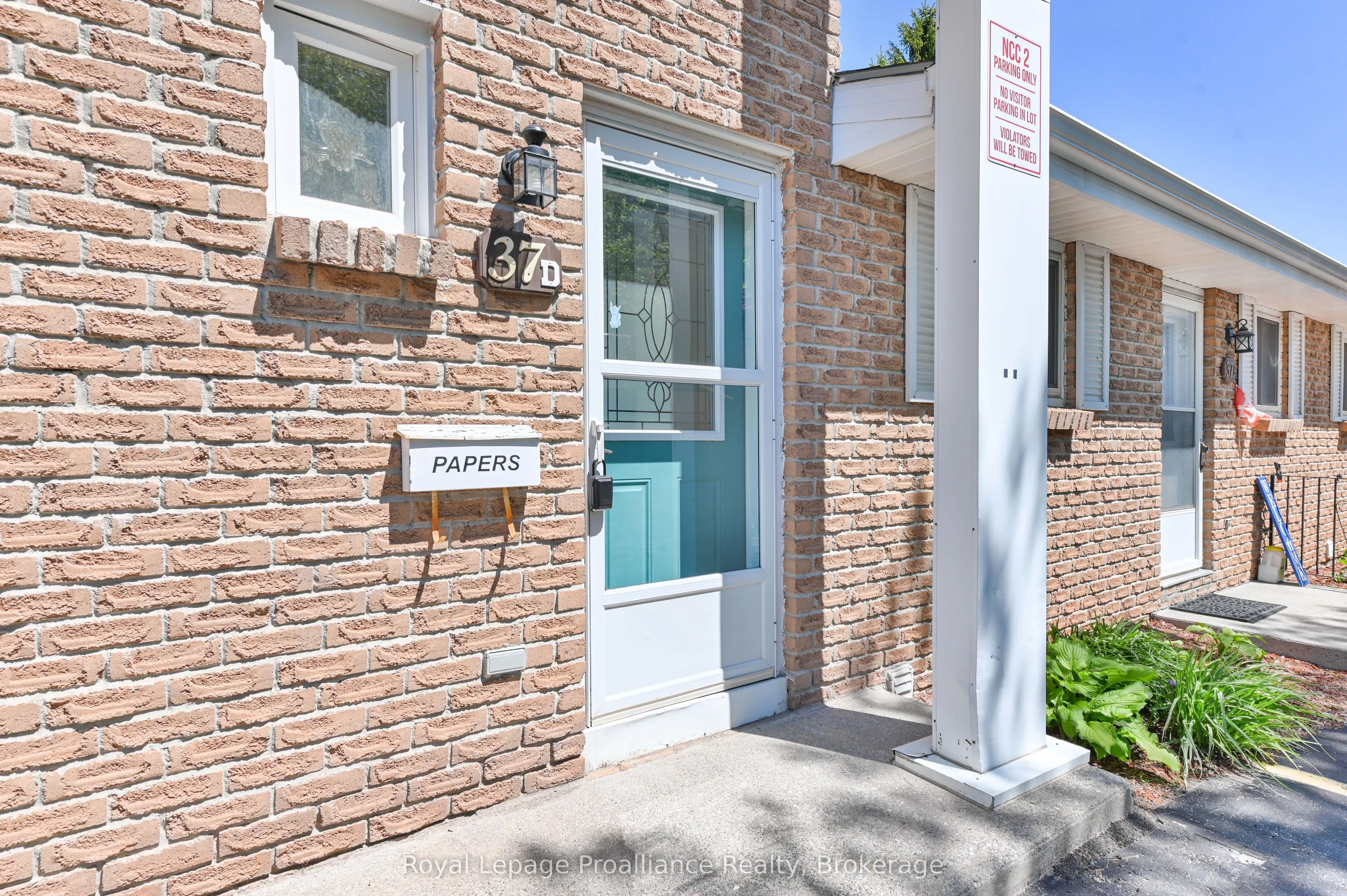 37 Young Street #D