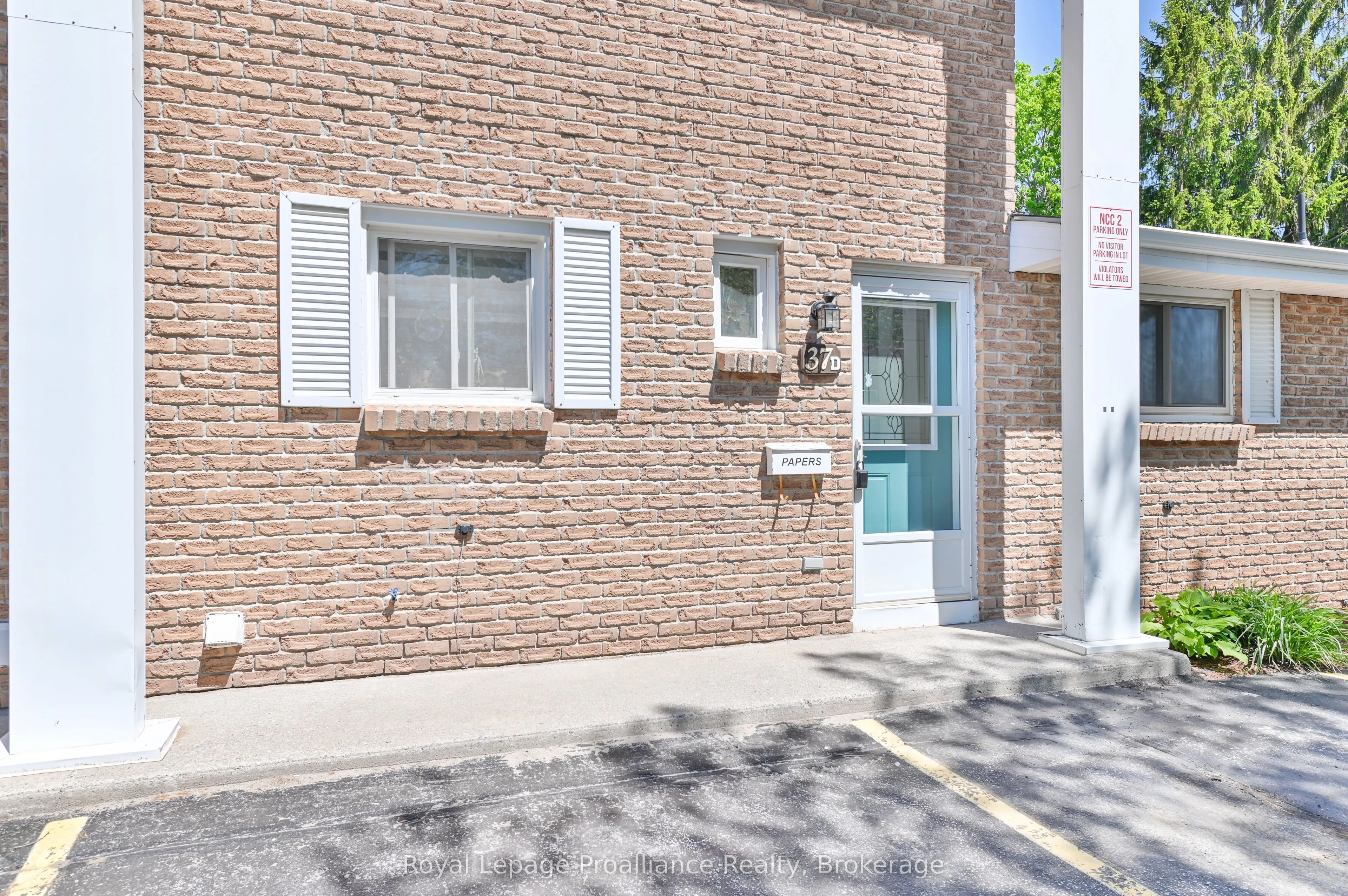 37 Young Street #D