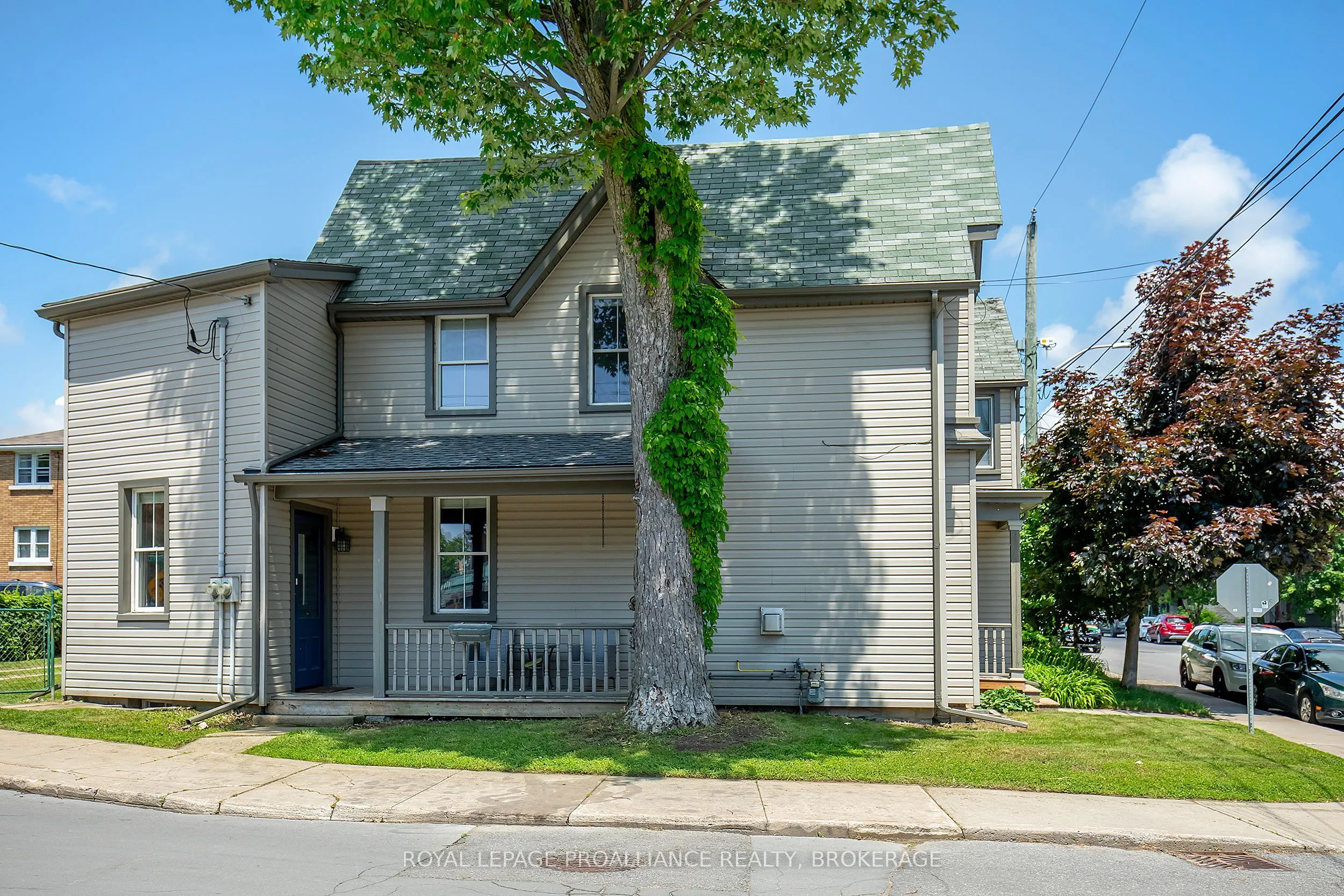 300 Sydenham Street