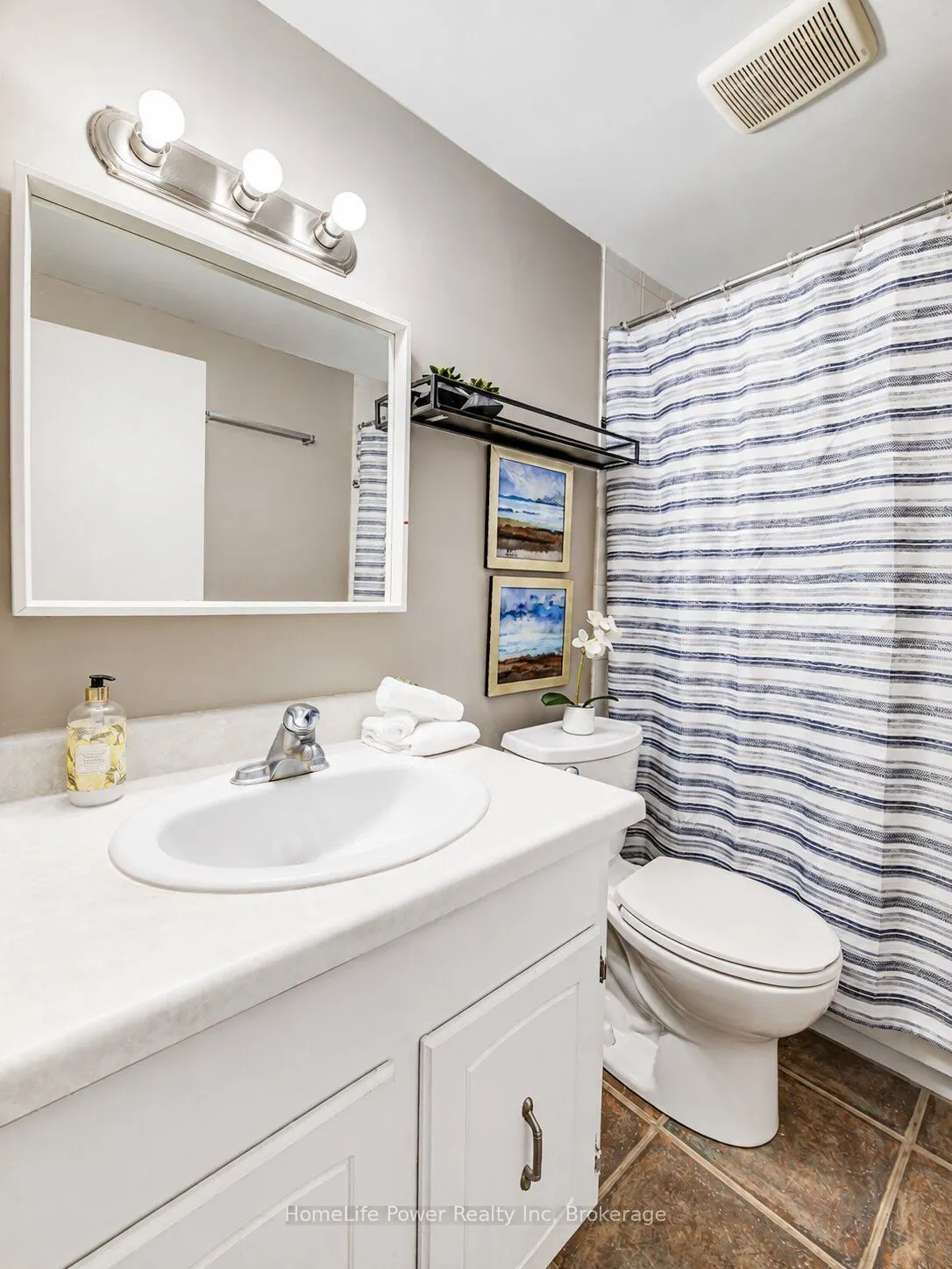 4 Avalon Place #303