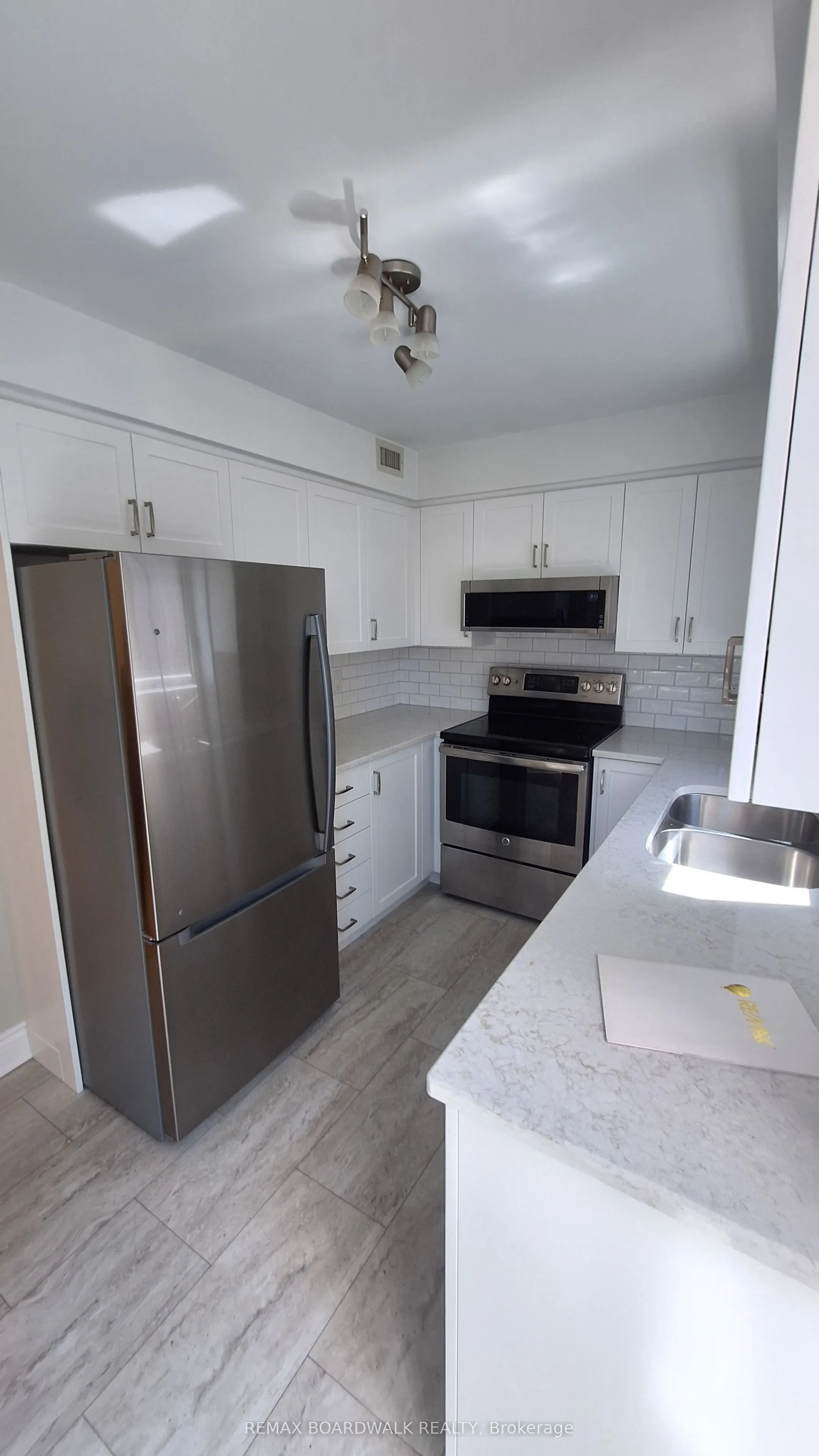 330 Centrum Boulevard #206