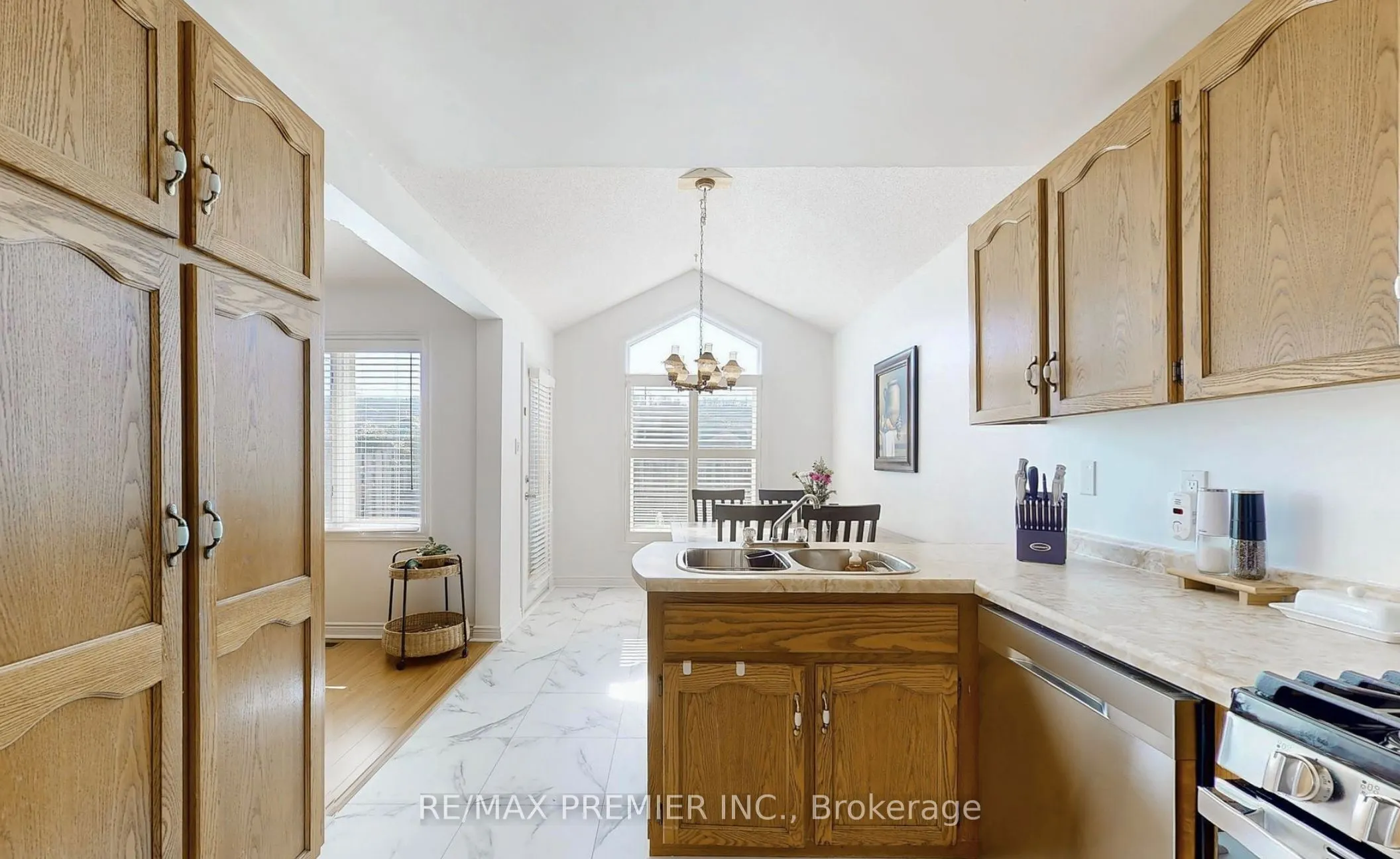 9 Wentworth Drive #13