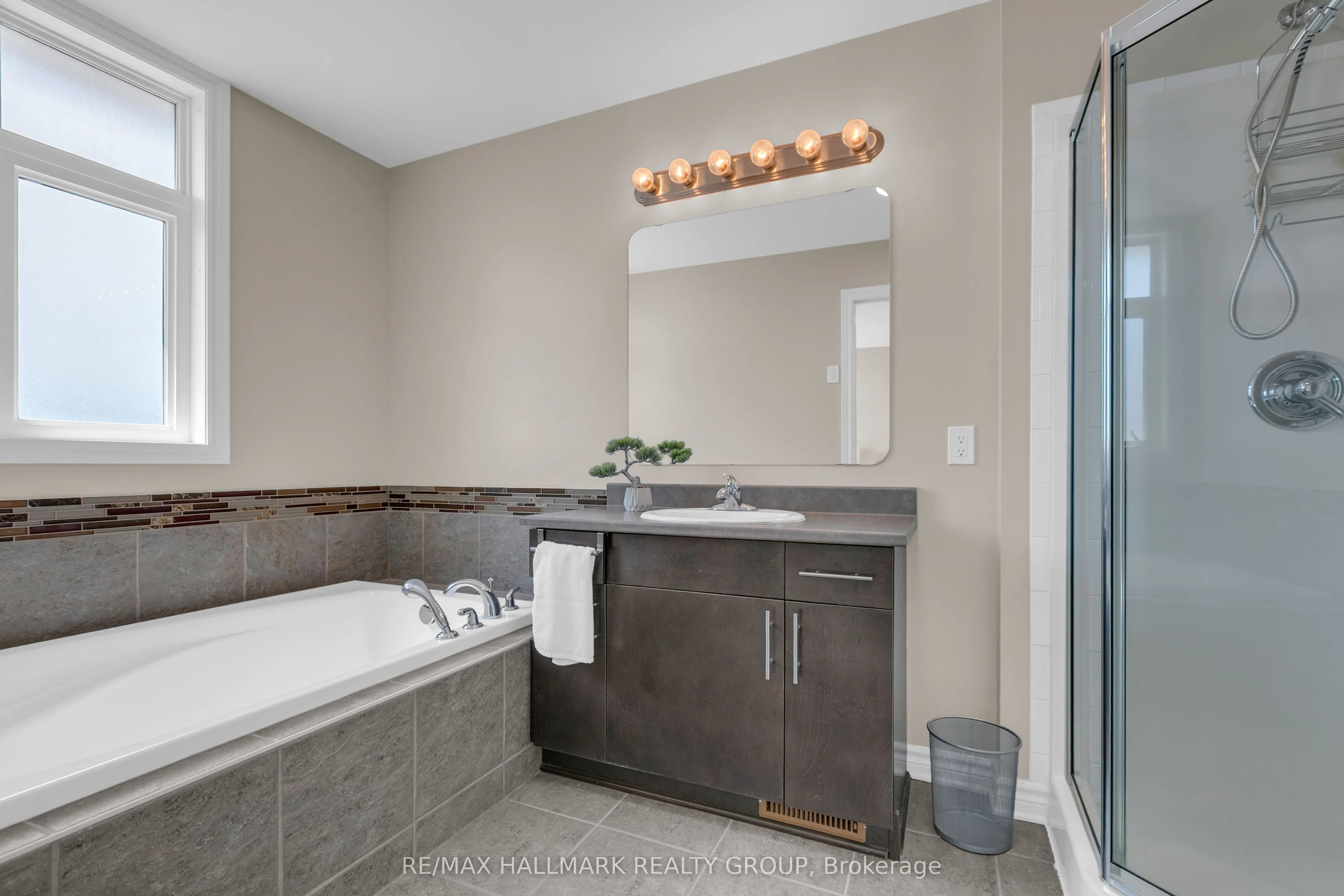 1125 Tischart Crescent