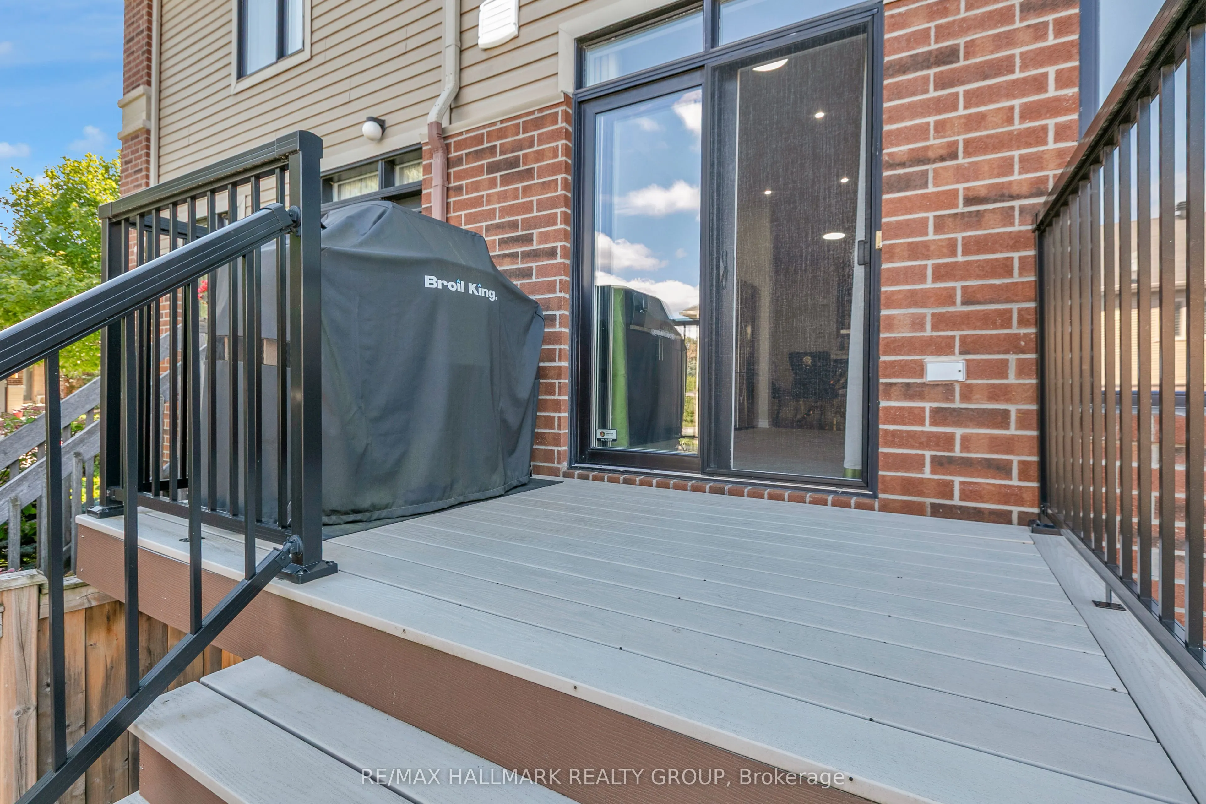 1125 Tischart Crescent