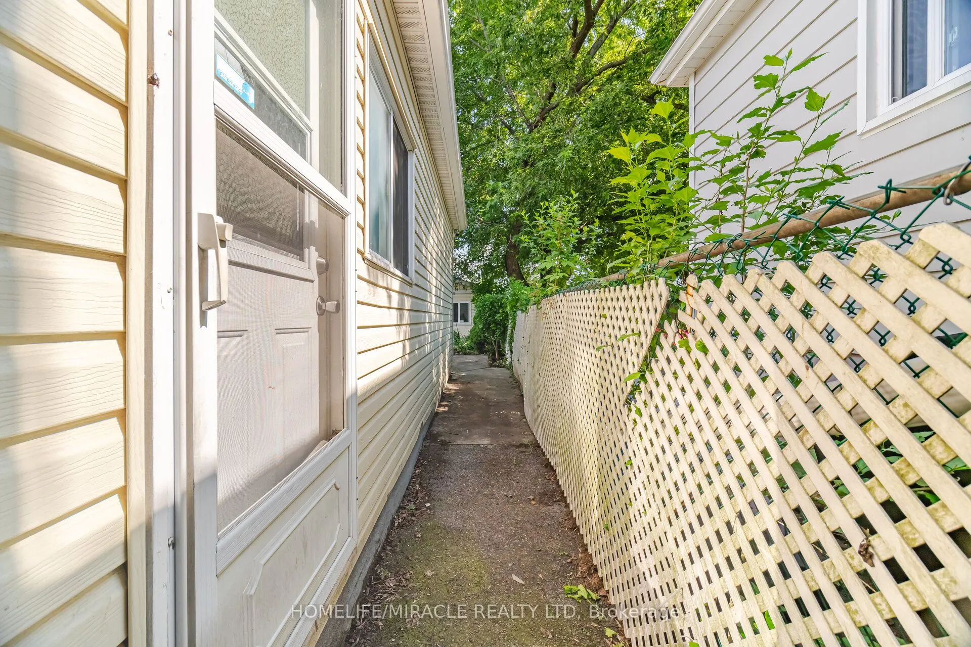 25 Hope Avenue