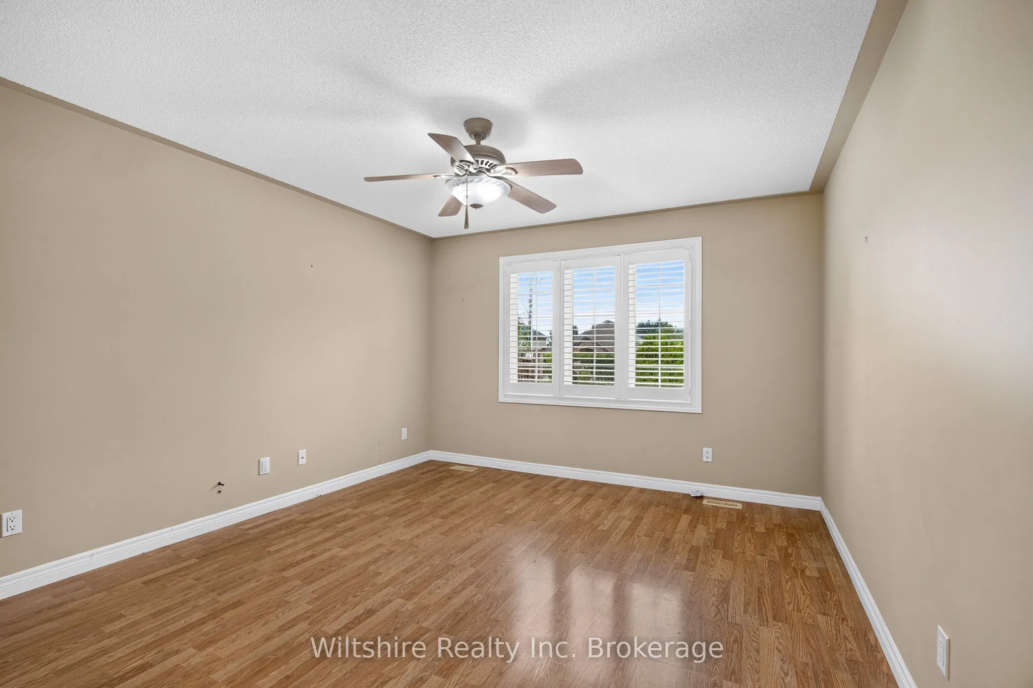 33 Fairs Crescent