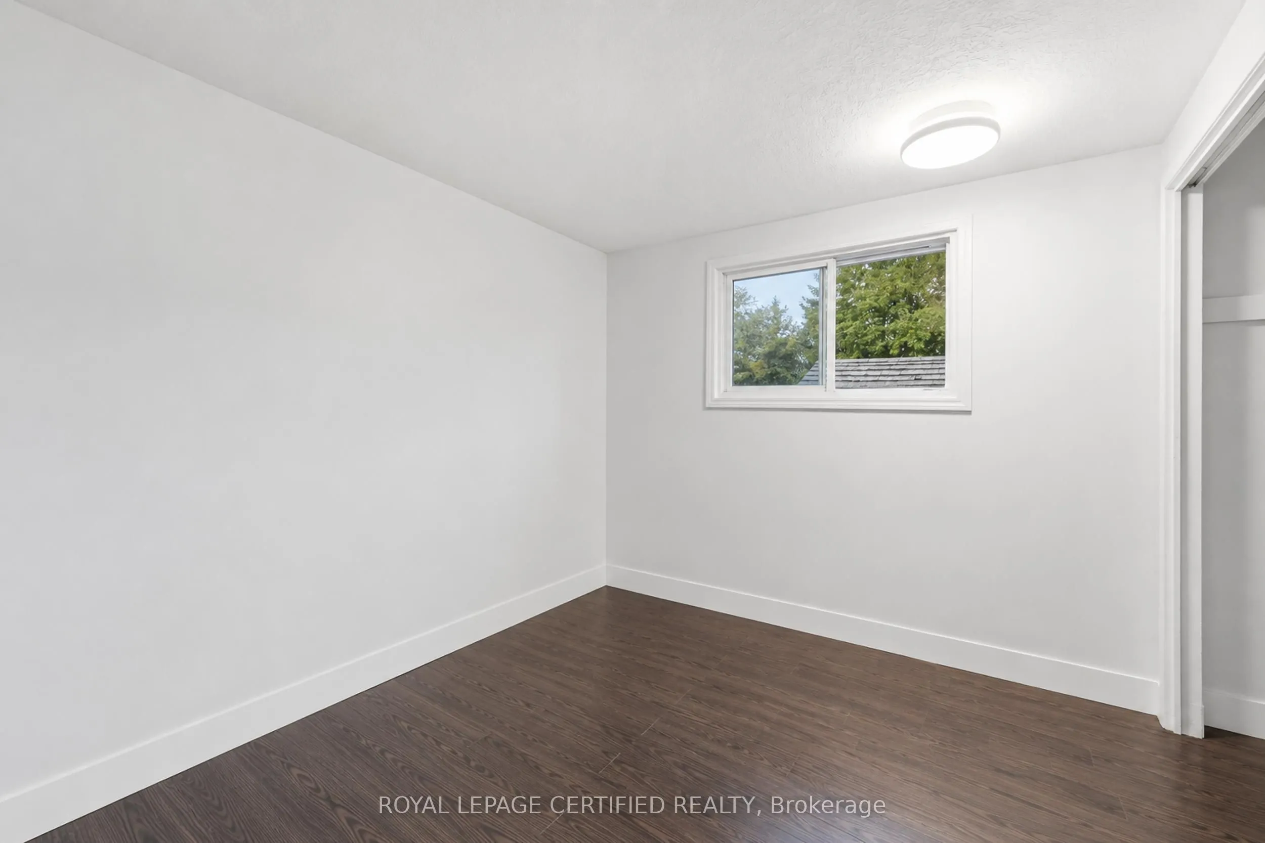 208 Deveron Crescent