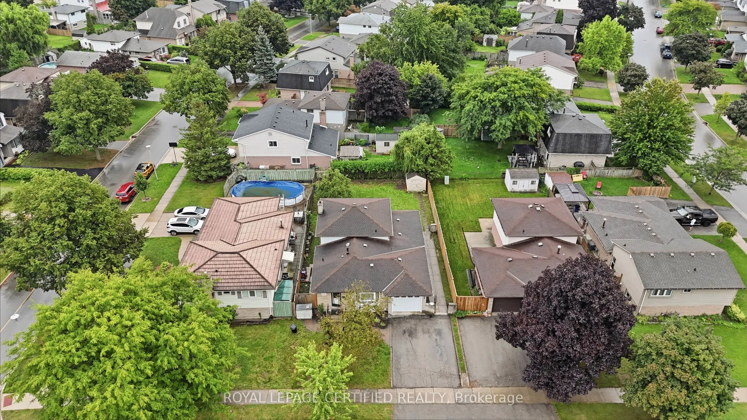 208 Deveron Crescent