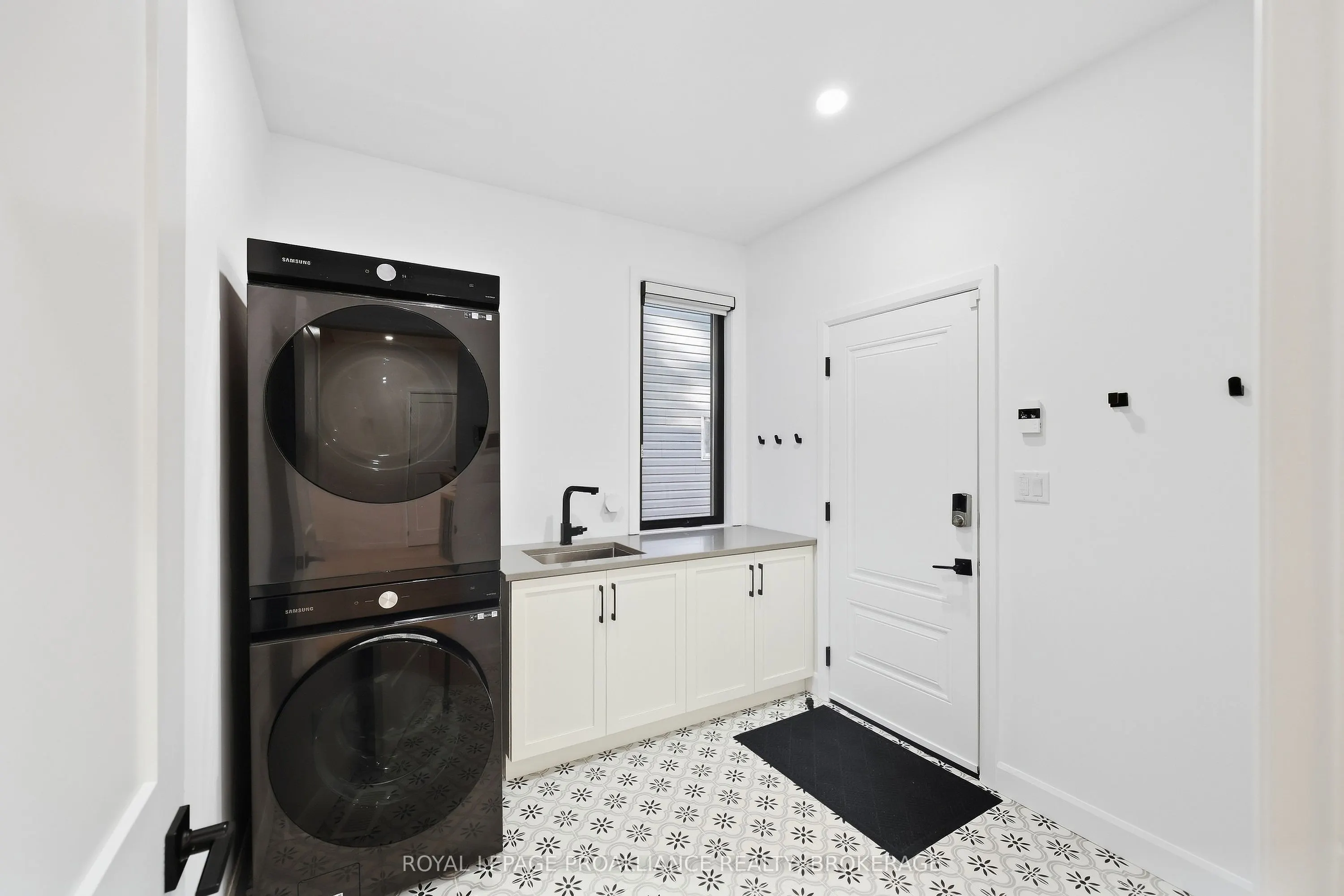 1259 Carfa Crescent