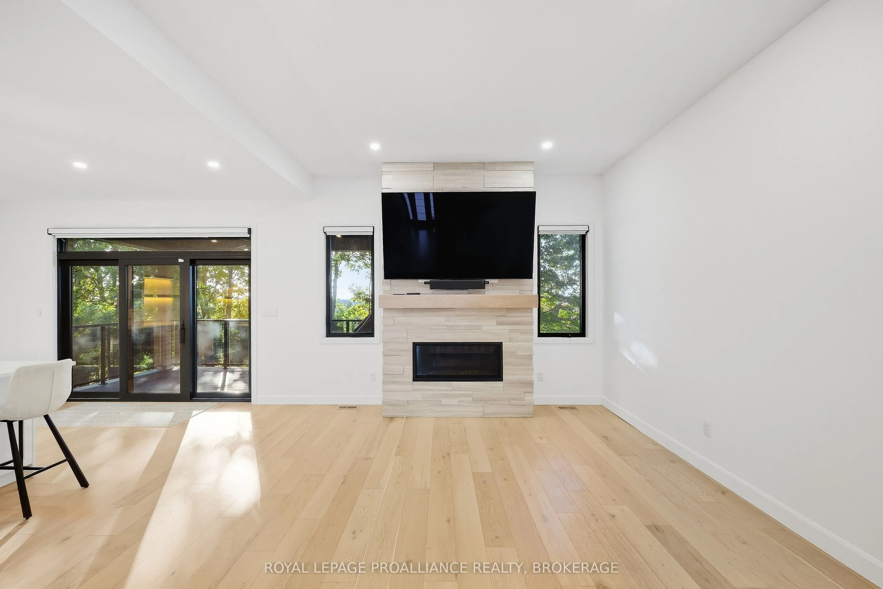 1259 Carfa Crescent
