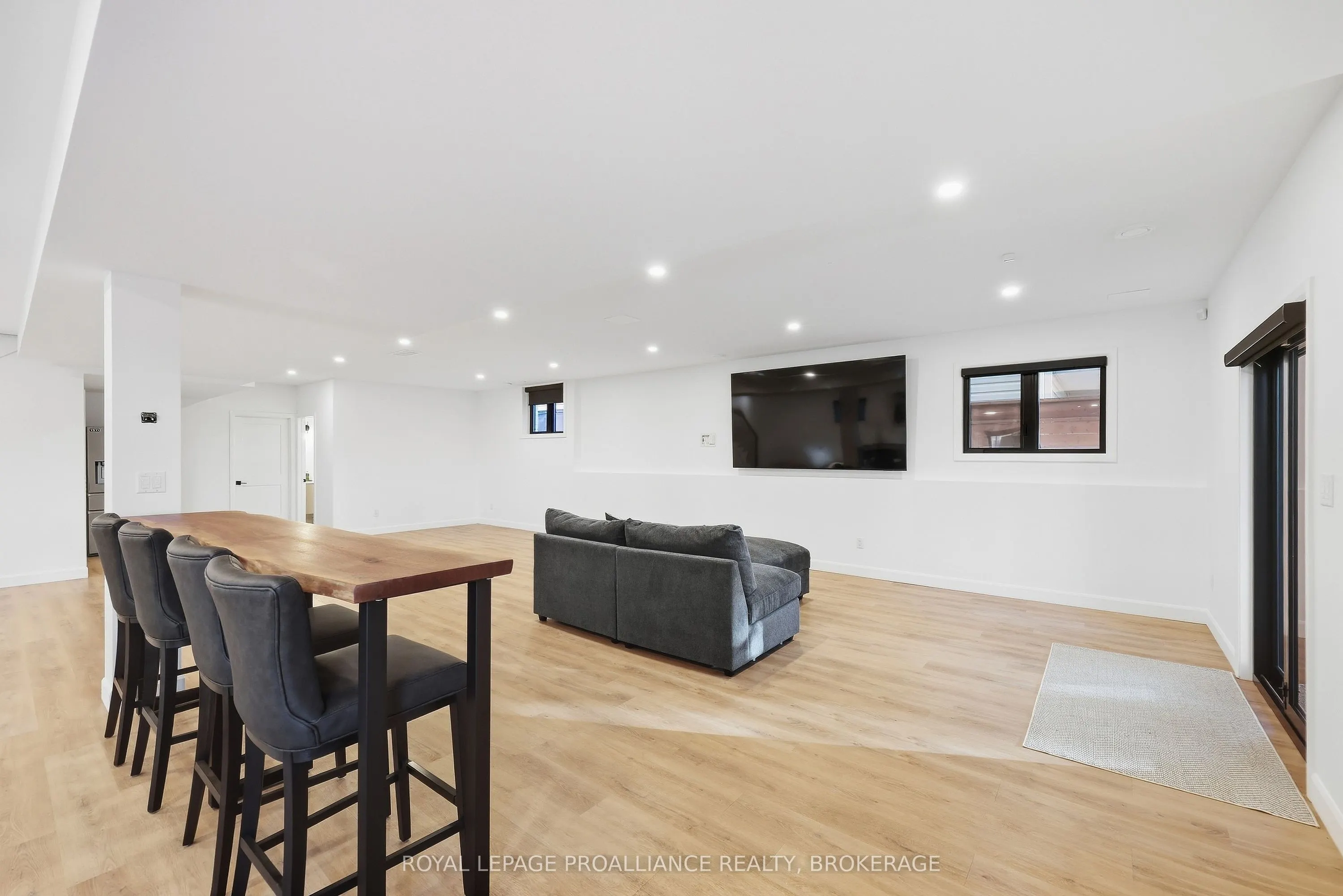 1259 Carfa Crescent