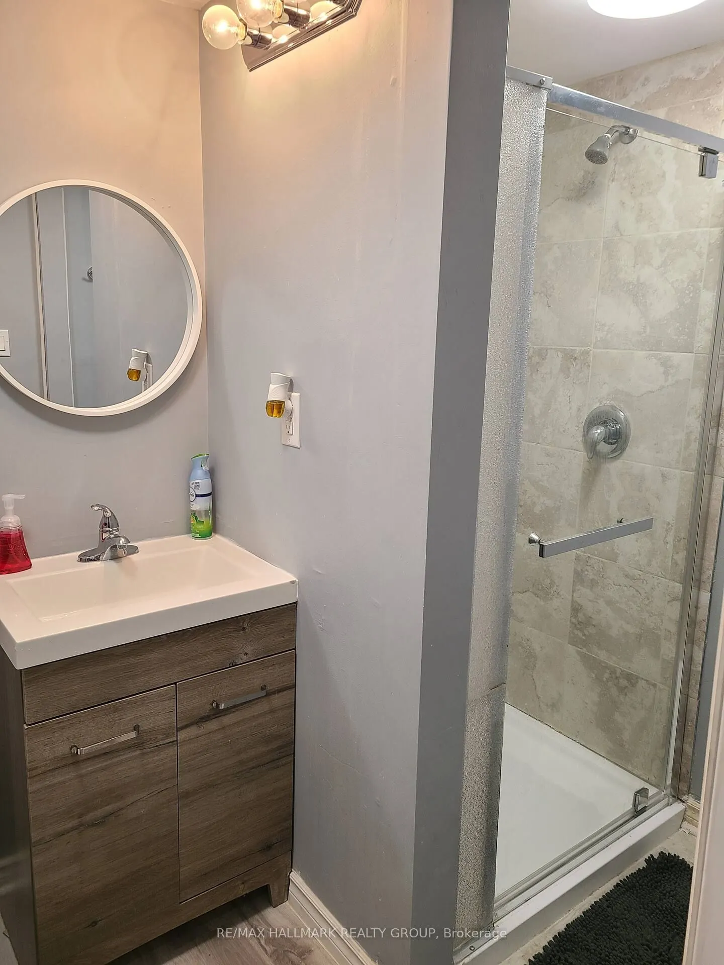 474 SOMERSET Street W
