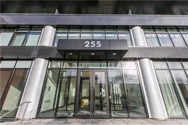 255 Bay Street #905