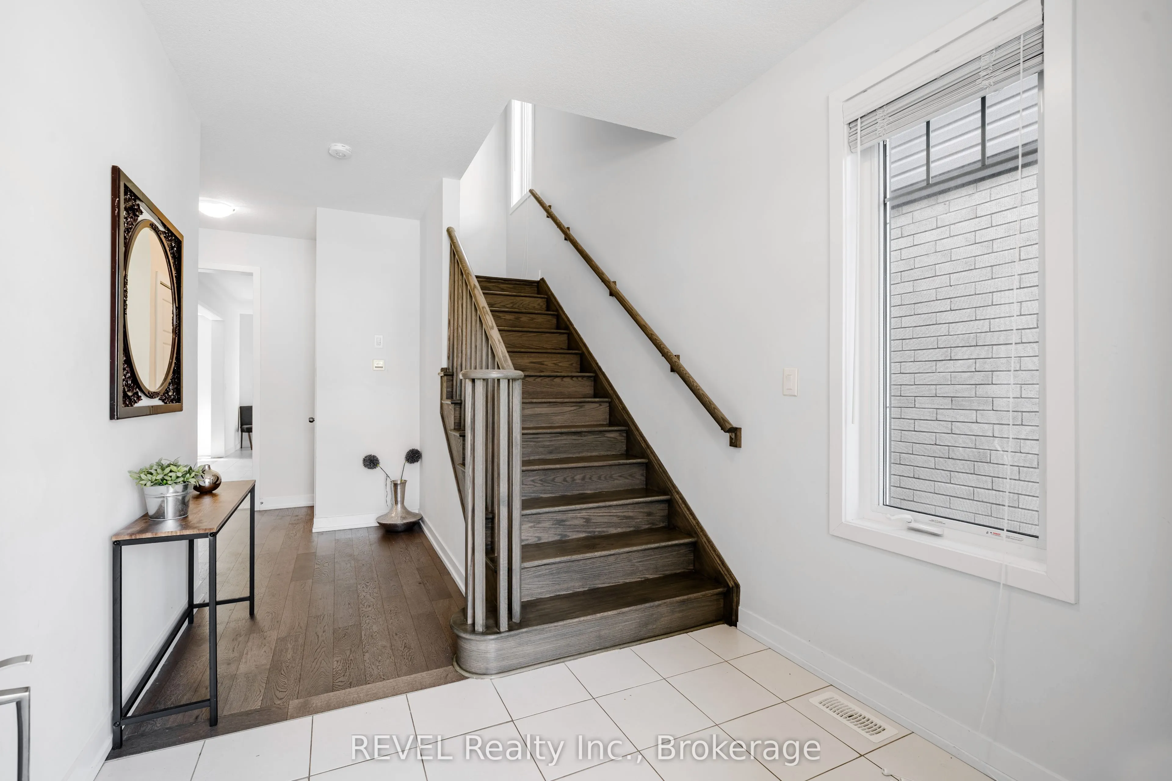 111 Sunflower Crescent
