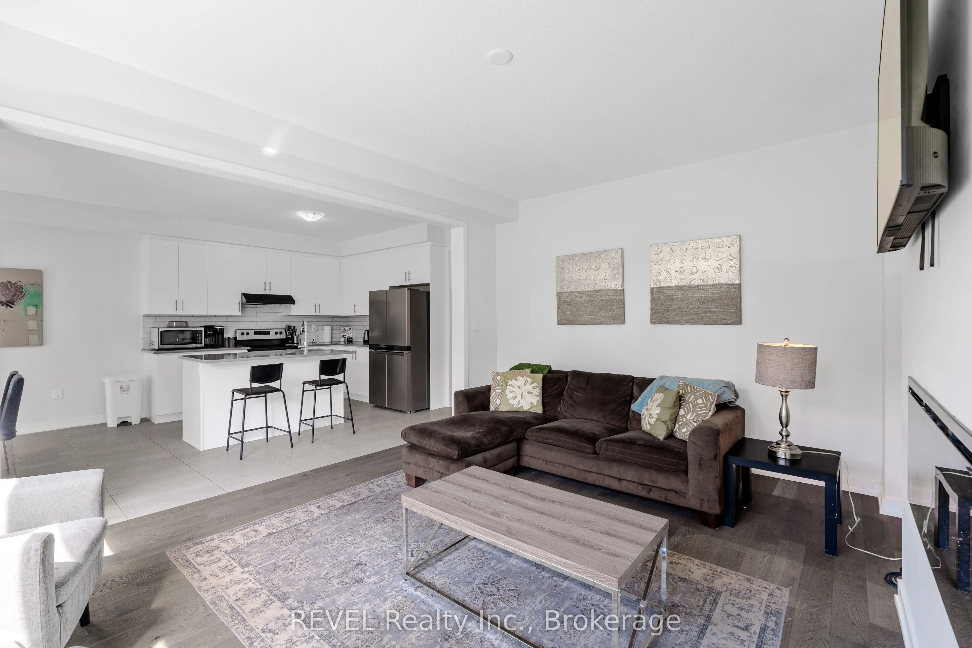 111 Sunflower Crescent