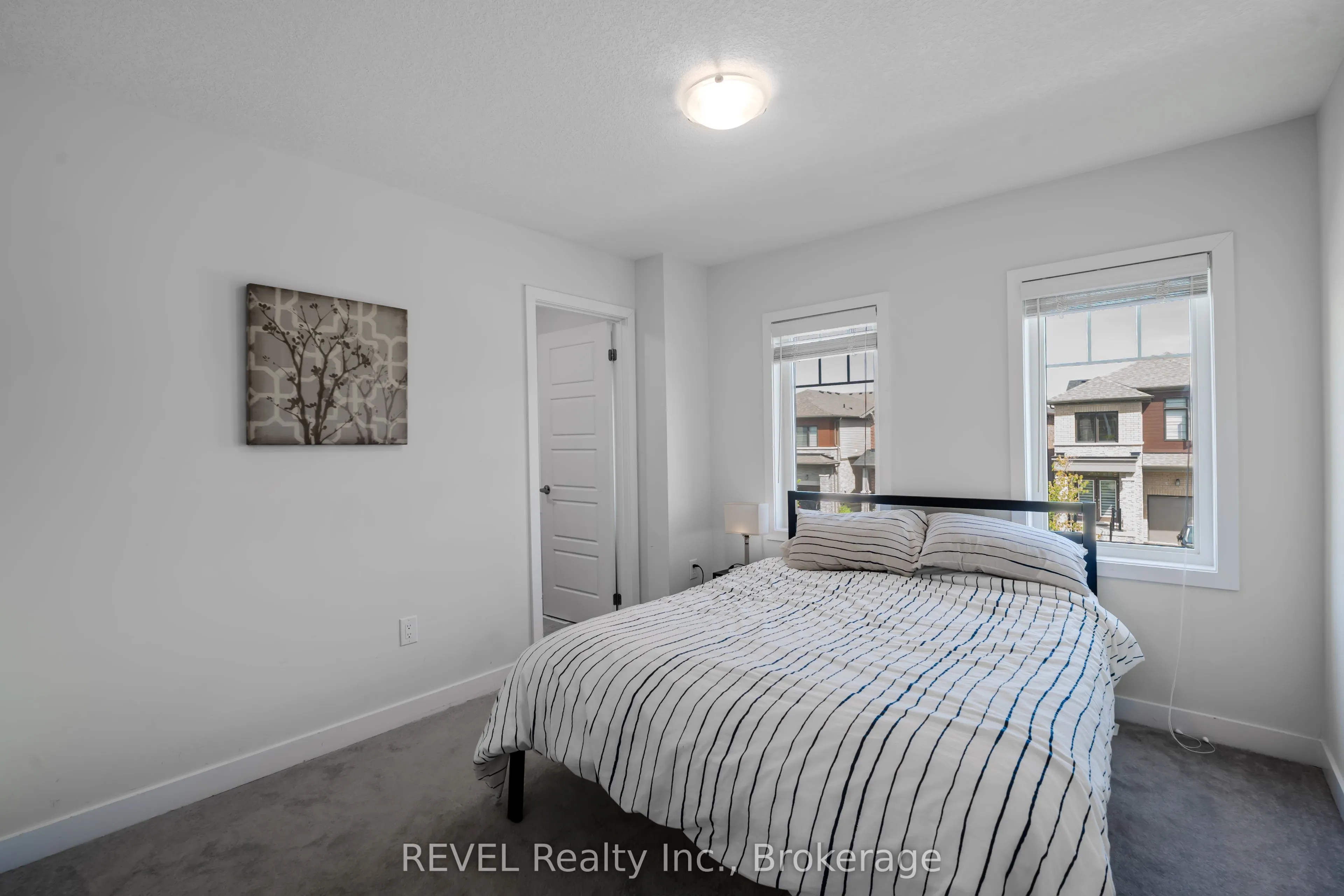 111 Sunflower Crescent