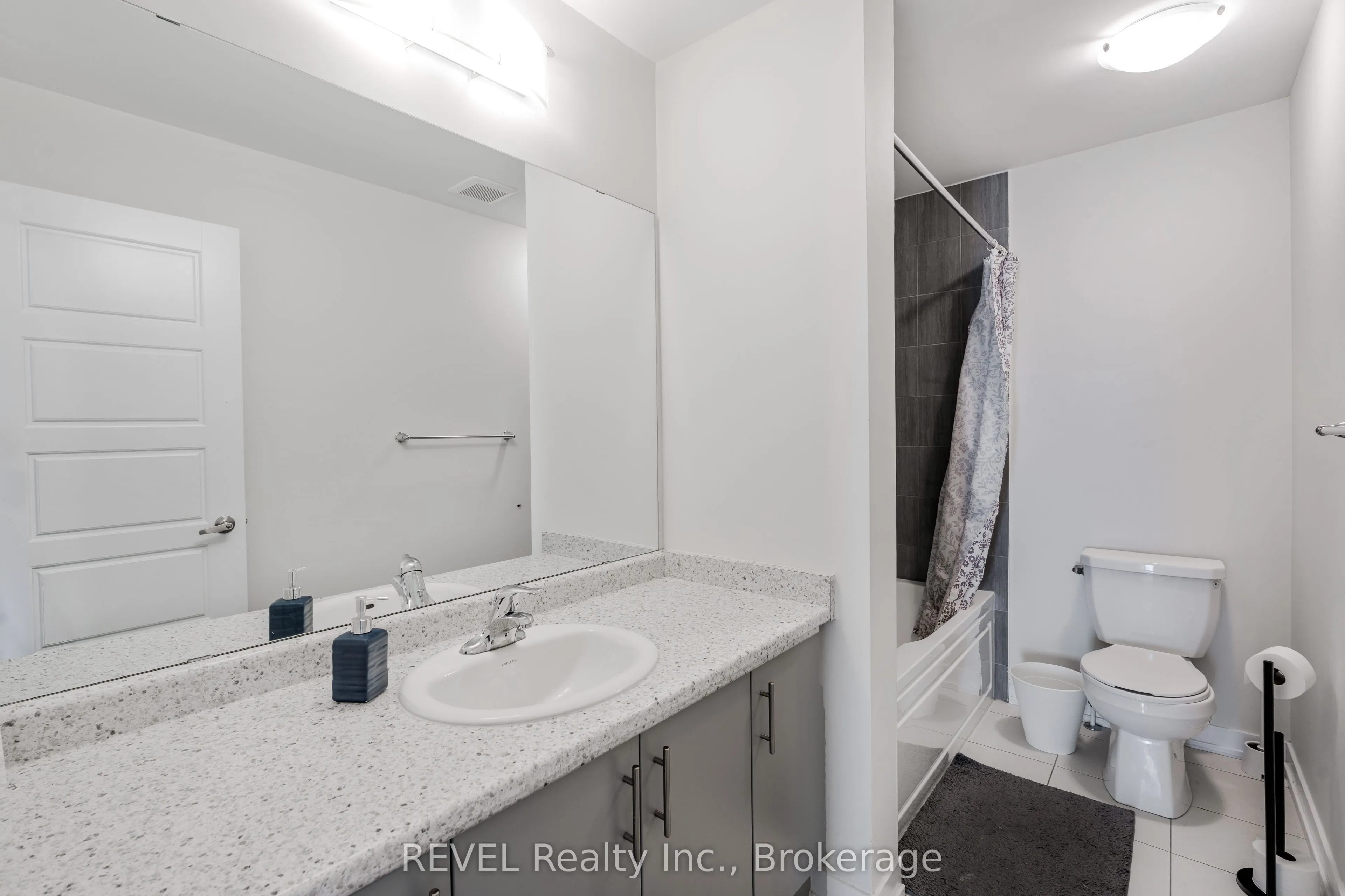 111 Sunflower Crescent