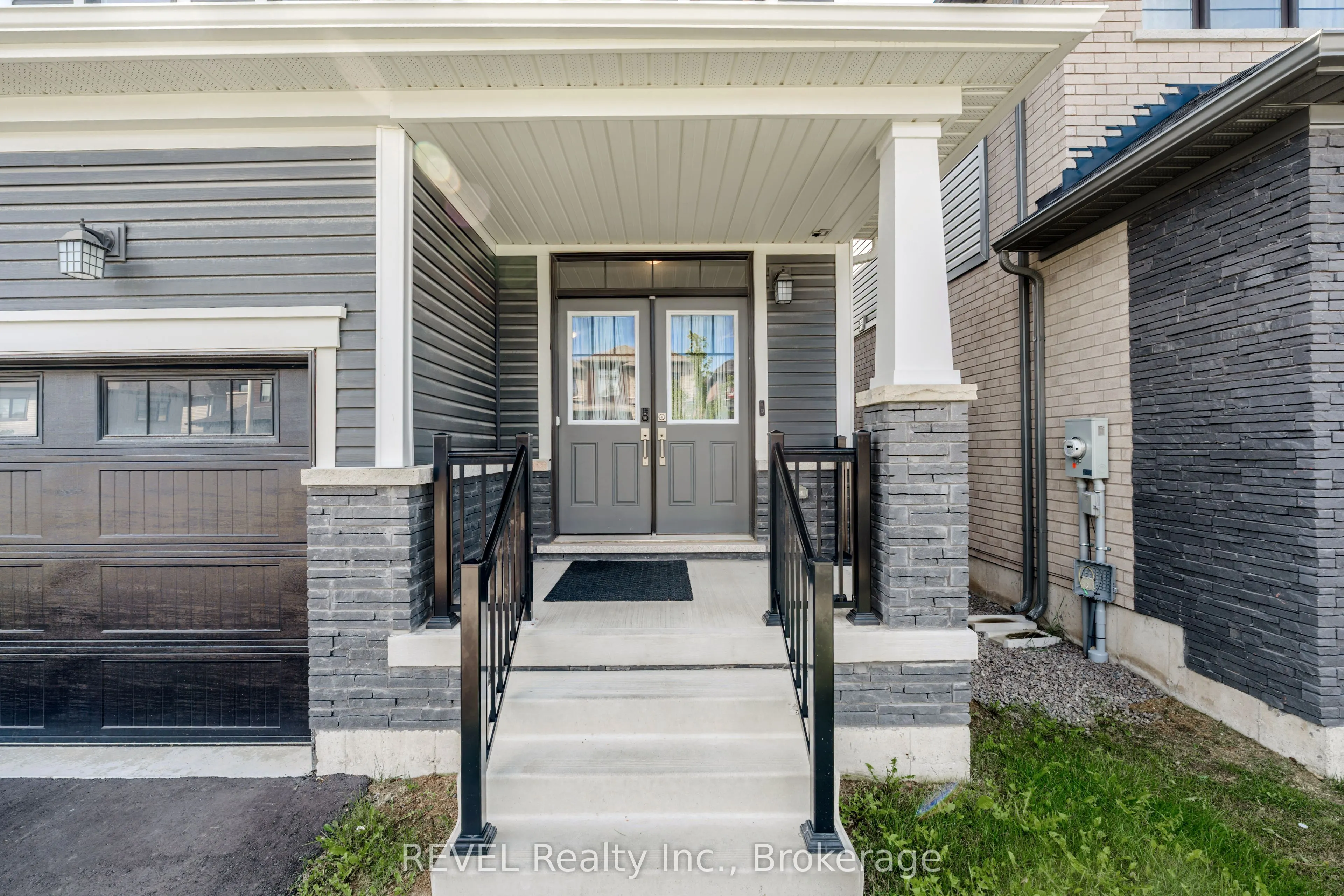 111 Sunflower Crescent