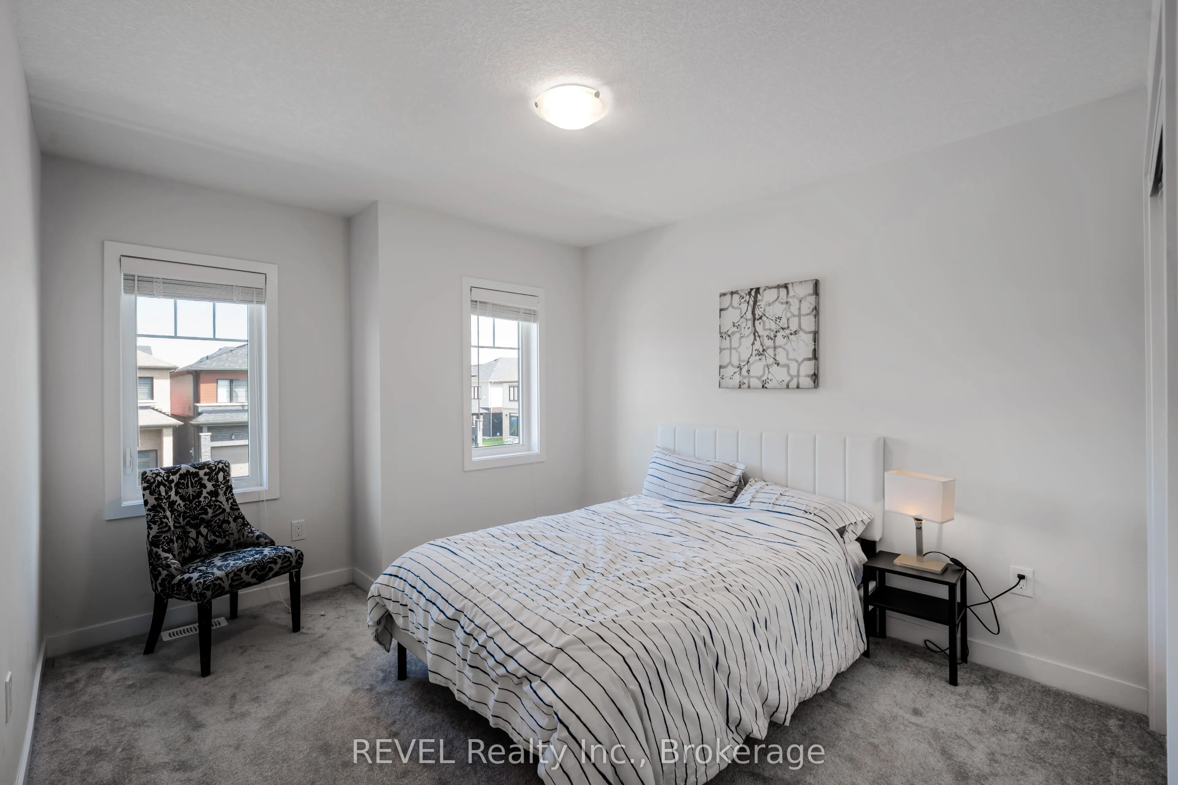 111 Sunflower Crescent