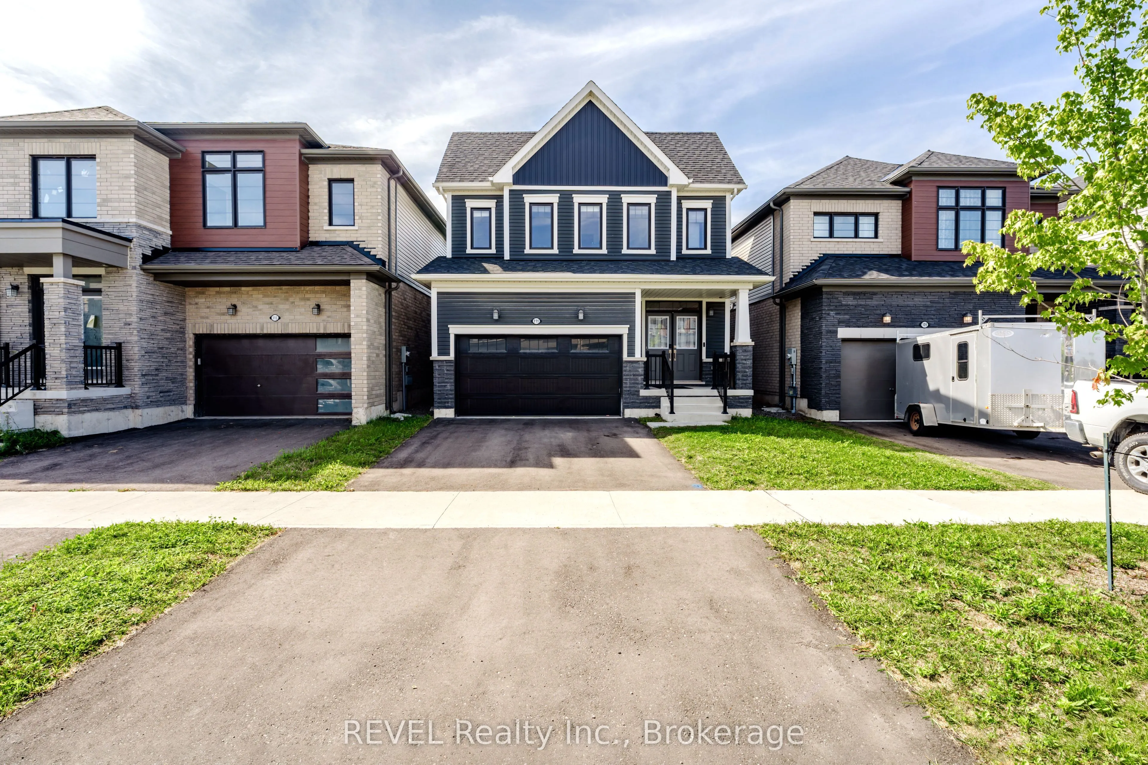 111 Sunflower Crescent