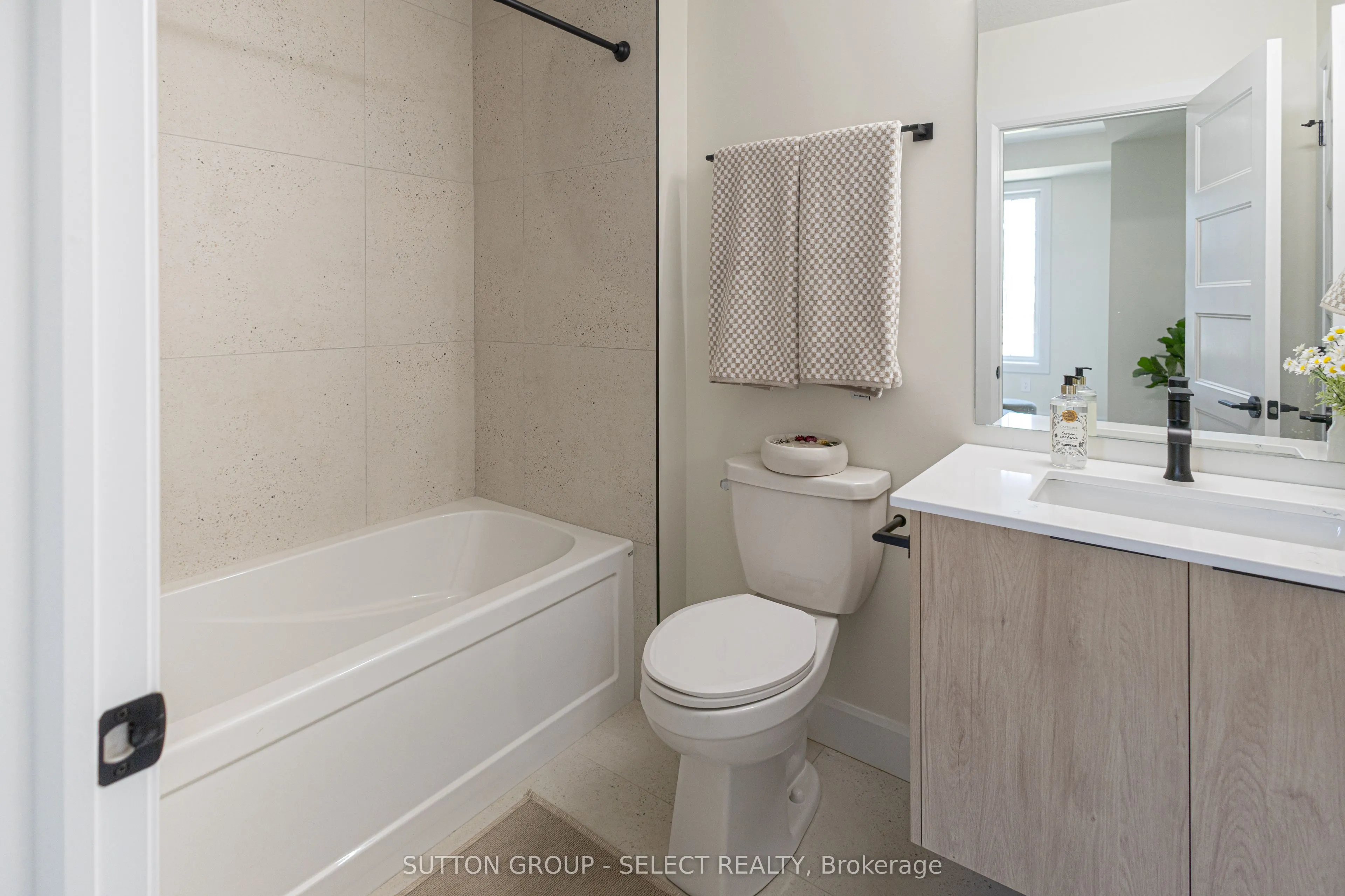 233 Upper Queen Street #26