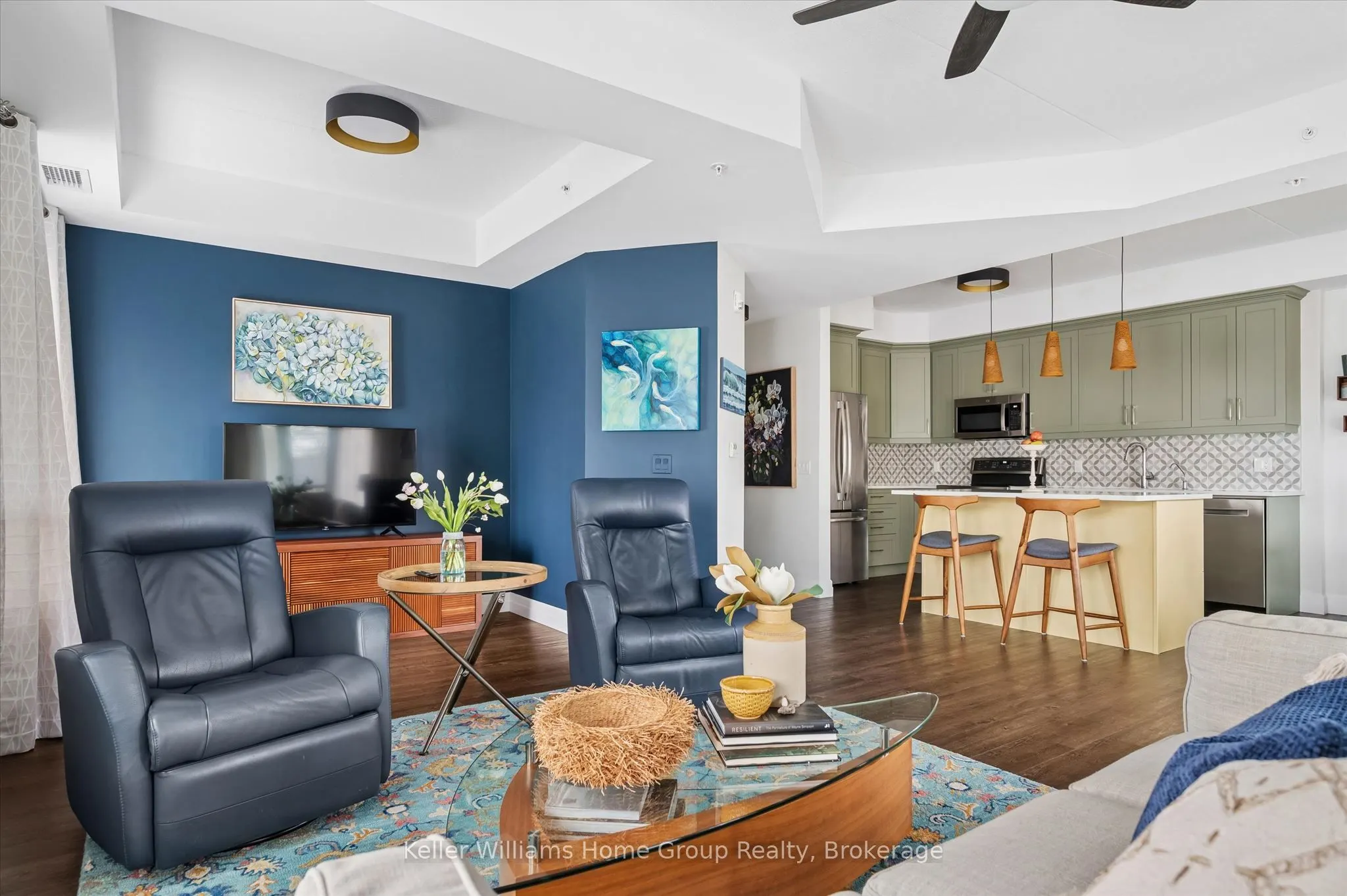 19 Stumpf Street #201