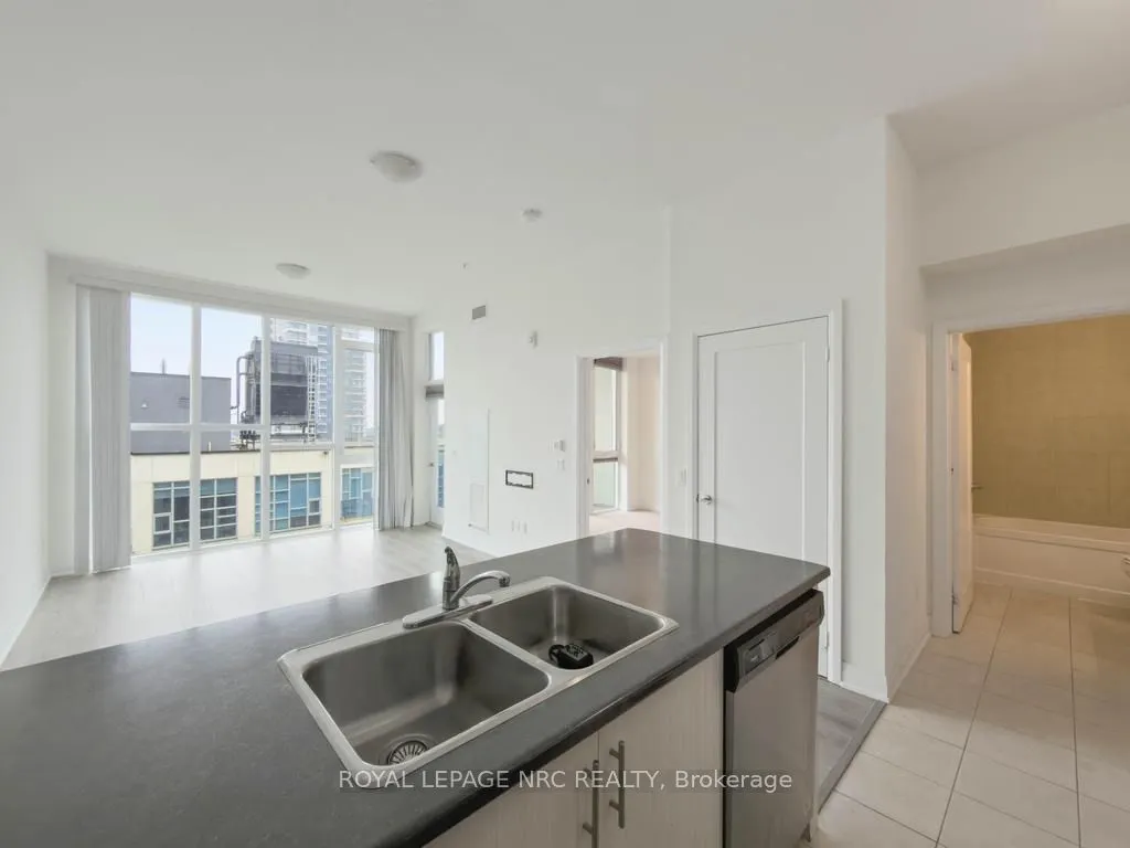 16 Concord Place #632