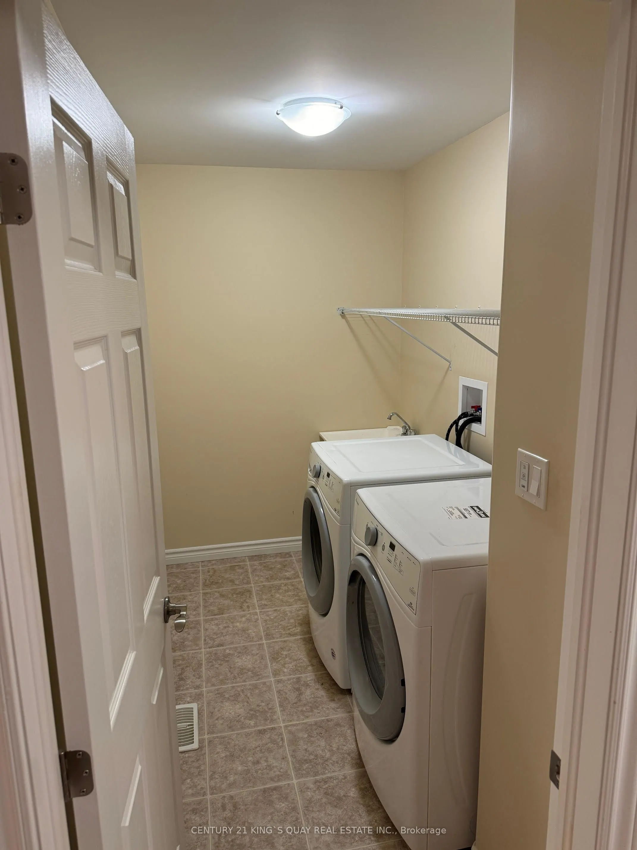 5 Ledgerock Court