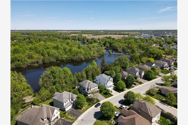 90 Stonewater Bay