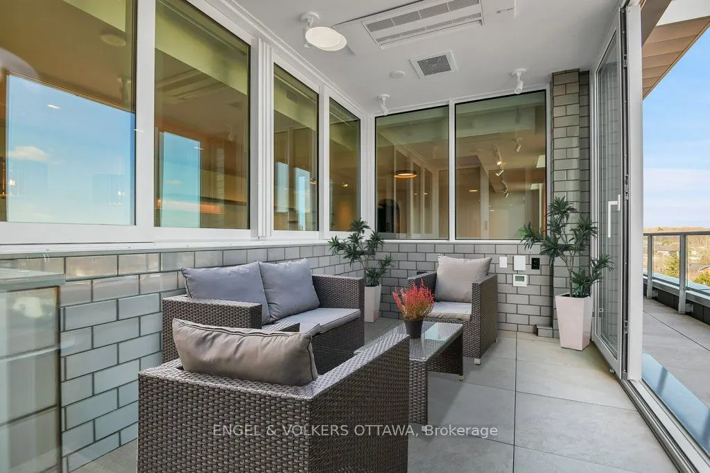 135 Barrette Street #PH4