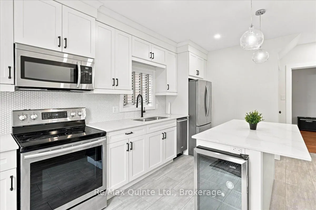 95 Victoria Avenue