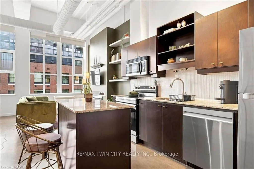 410 King Street W #408