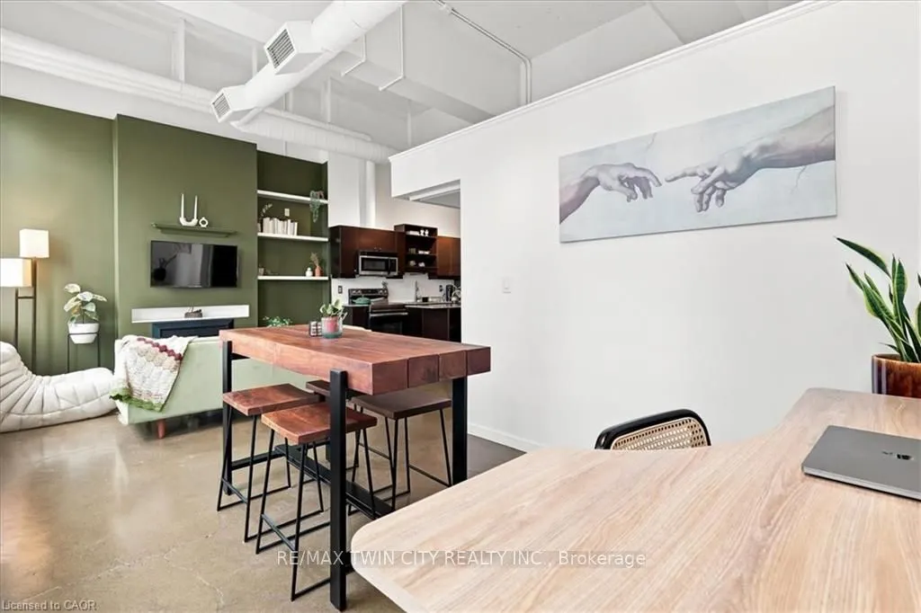 410 King Street W #408