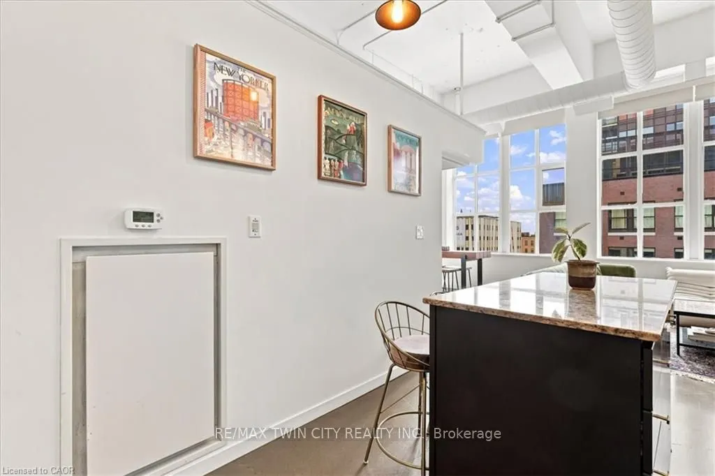 410 King Street W #408