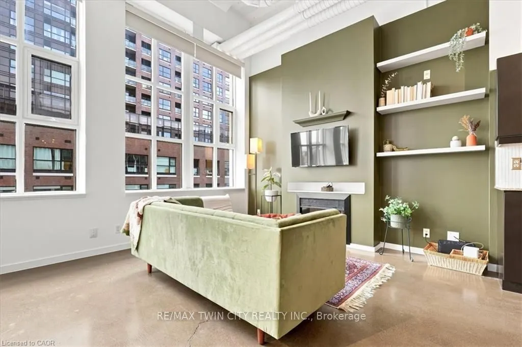 410 King Street W #408