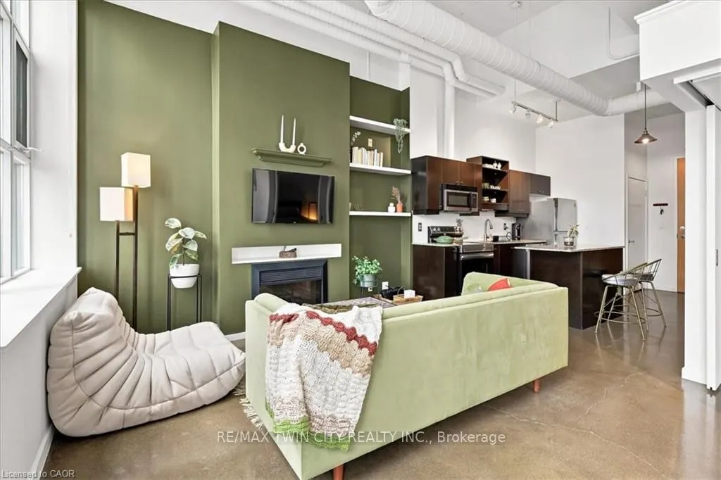 410 King Street W #408