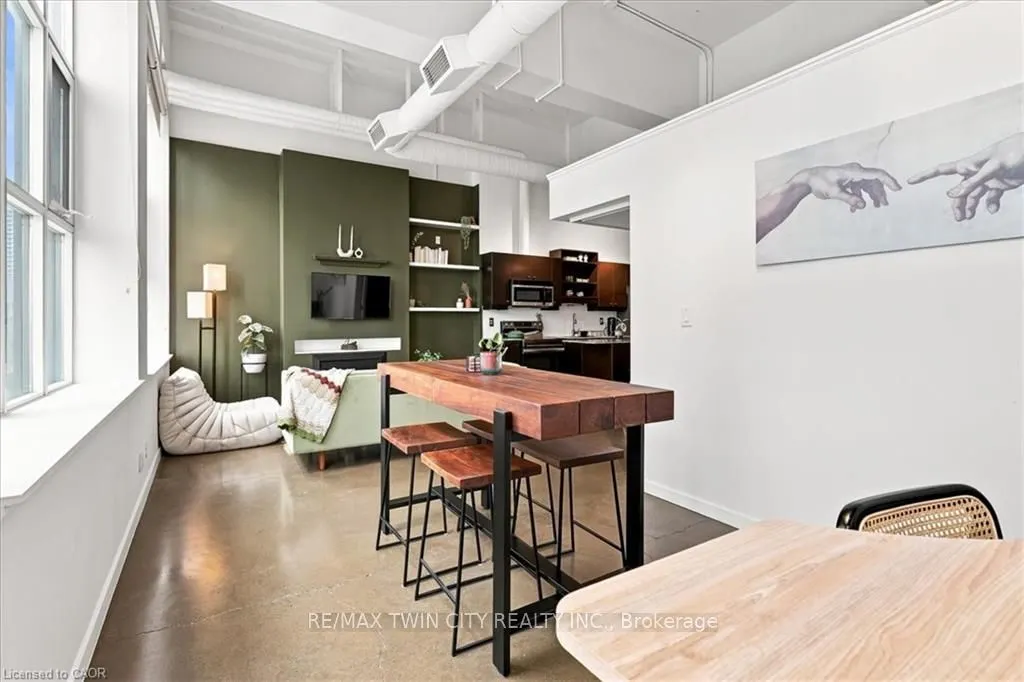 410 King Street W #408