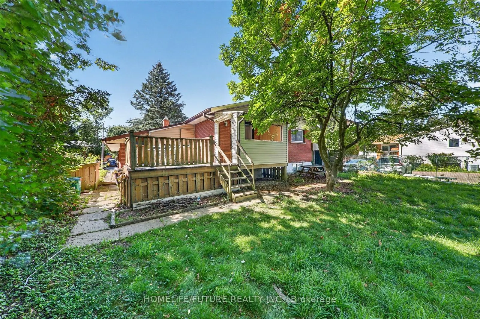 7 Cardill Crescent