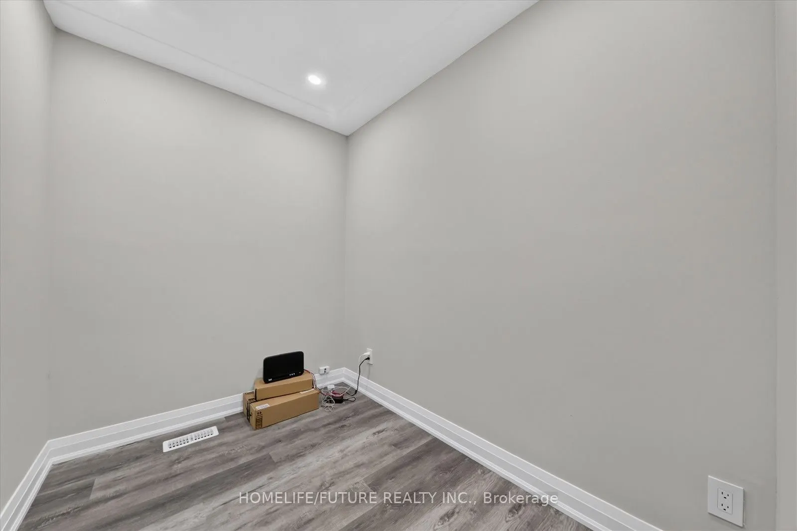7 Cardill Crescent
