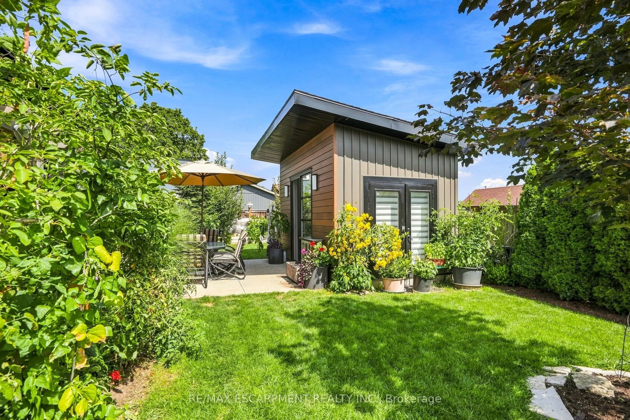 42 Carlton Avenue