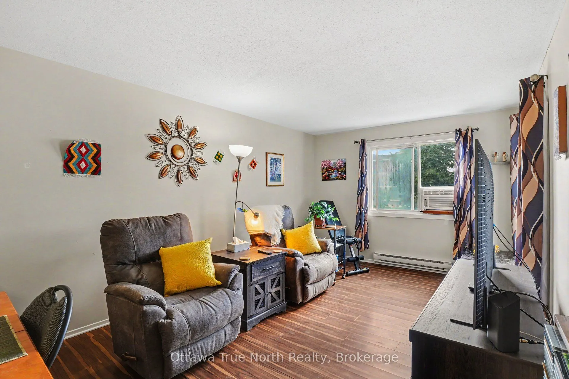 212 Viewmount Drive #218