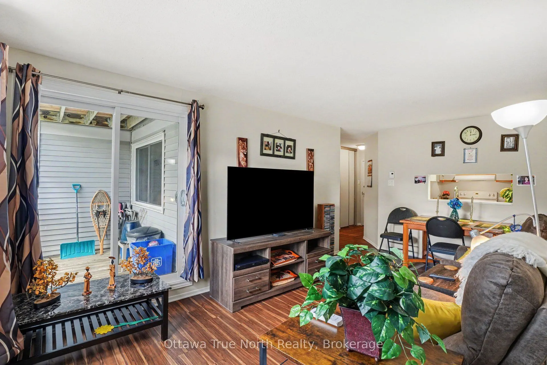 212 Viewmount Drive #218