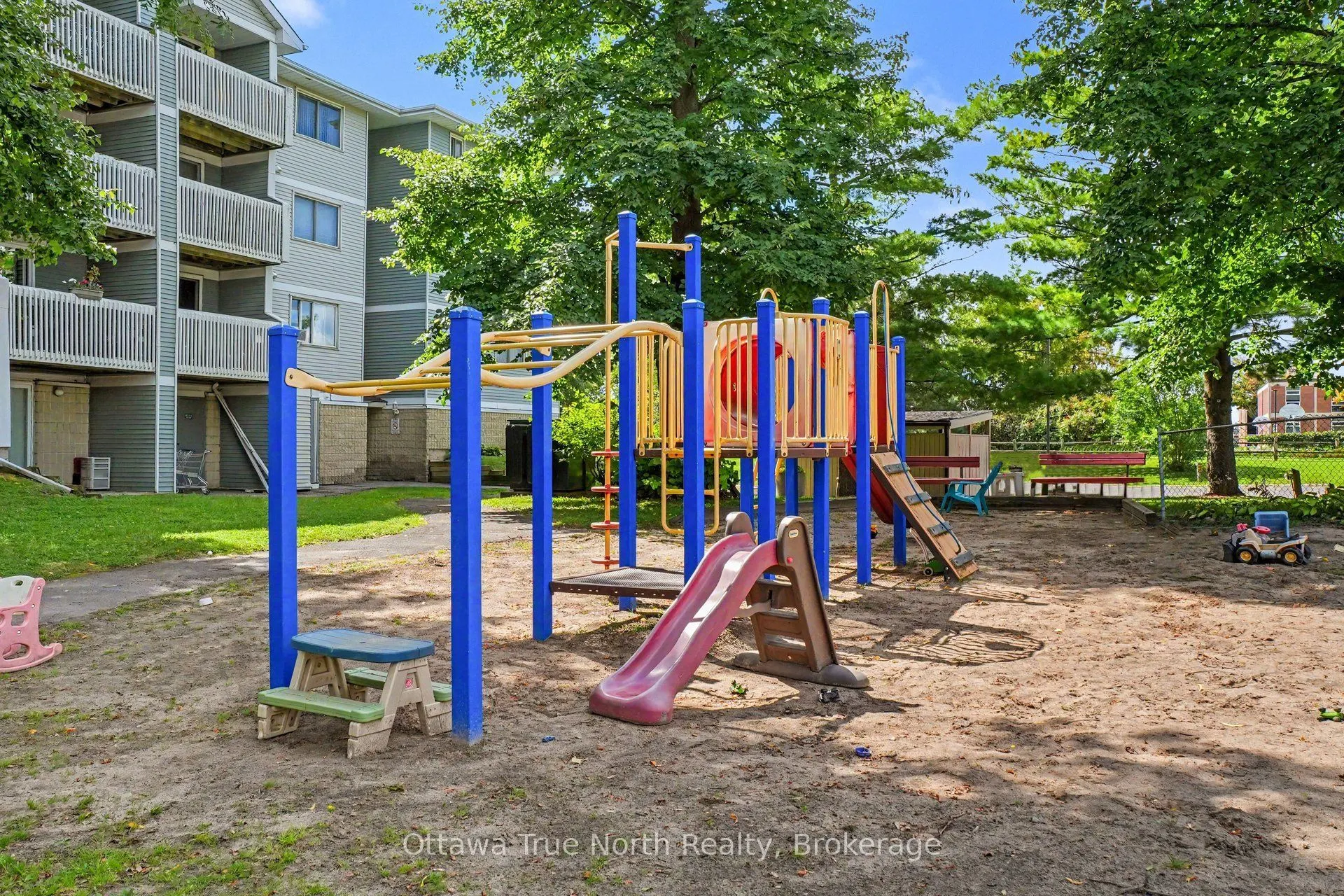 212 Viewmount Drive #218